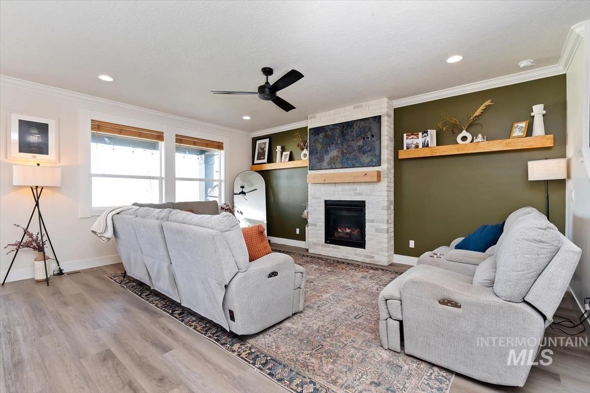 1372 W Tiger Eye, Kuna, Idaho 83634, 5 Bedrooms, 2.5 Bathrooms, Residential For Sale, Price $630,000,MLS 98977559