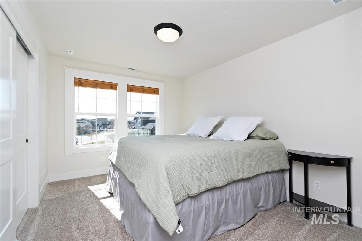 1372 W Tiger Eye, Kuna, Idaho 83634, 5 Bedrooms, 2.5 Bathrooms, Residential For Sale, Price $630,000,MLS 98977559