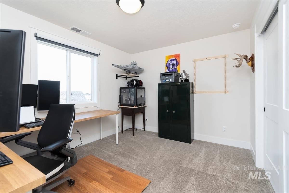 1372 W Tiger Eye, Kuna, Idaho 83634, 5 Bedrooms, 2.5 Bathrooms, Residential For Sale, Price $630,000,MLS 98977559