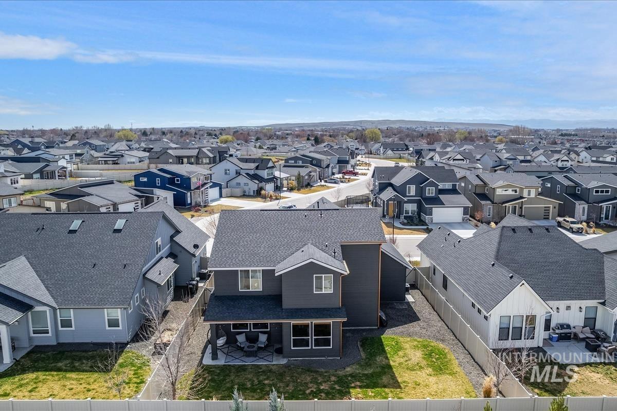 1372 W Tiger Eye, Kuna, Idaho 83634, 5 Bedrooms, 2.5 Bathrooms, Residential For Sale, Price $630,000,MLS 98977559