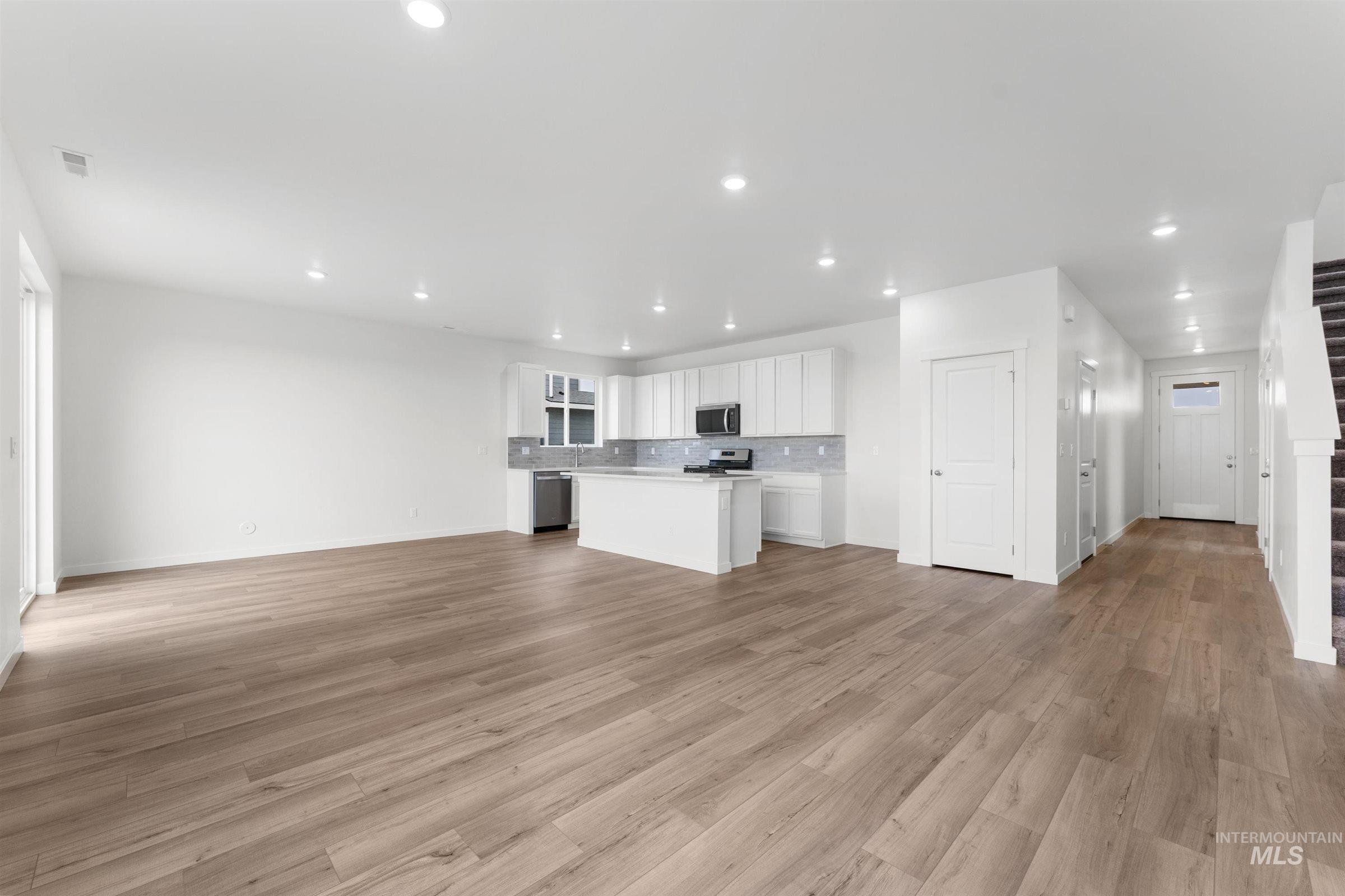 7797 E Myrtle Beach Dr, Nampa, Idaho 83687, 3 Bedrooms, 2.5 Bathrooms, Residential For Sale, Price $426,509,MLS 98977560