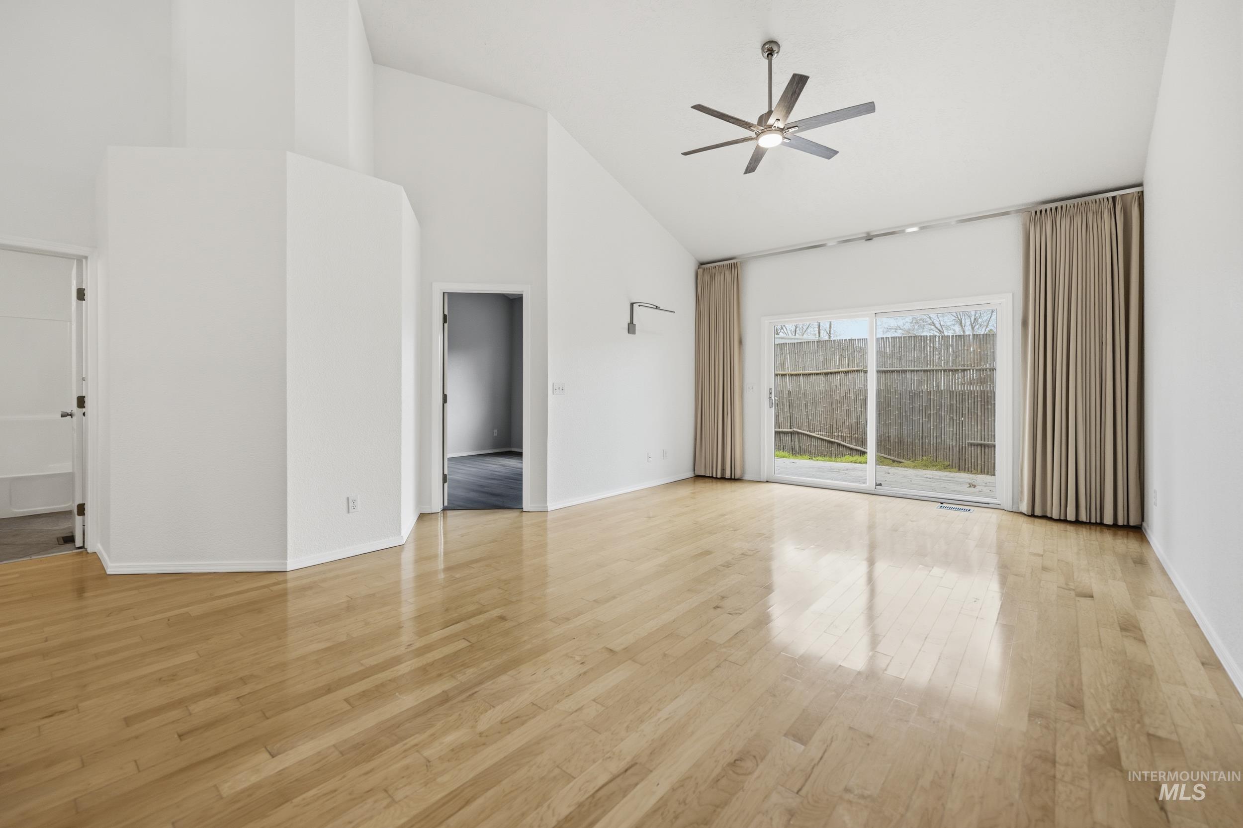 4617 N Carlsbad Way, Boise, Idaho 83703-6420, 3 Bedrooms, 2 Bathrooms, Residential For Sale, Price $409,000,MLS 98977562