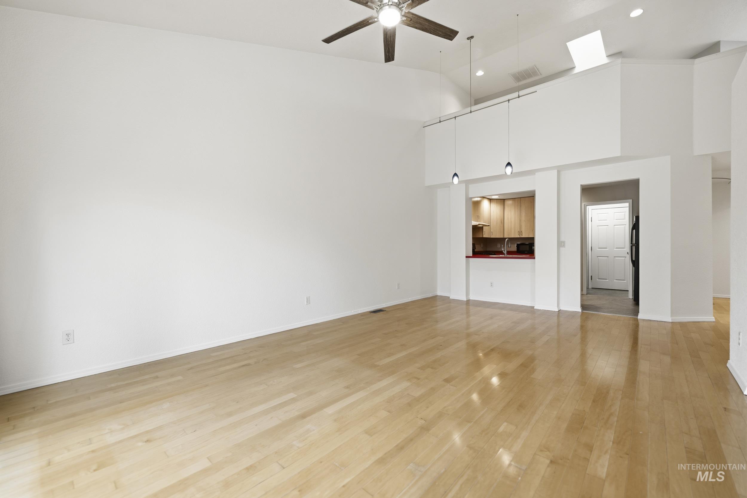 4617 N Carlsbad Way, Boise, Idaho 83703, 3 Bedrooms, 2 Bathrooms, Residential For Sale, Price $389,999, 98977562