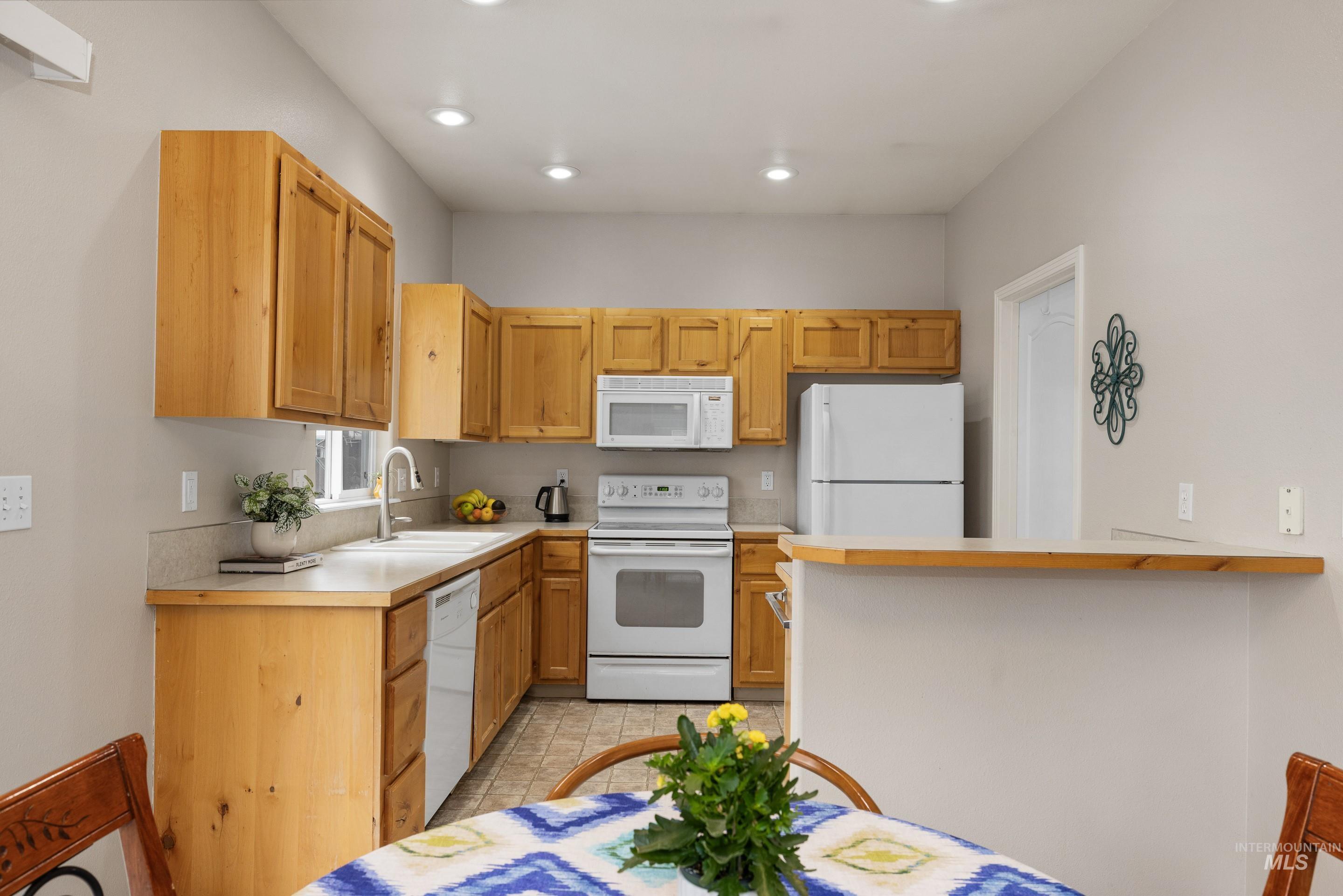 1005 N Harding St, Boise, Idaho 83706, 2 Bedrooms, 1.5 Bathrooms, Residential For Sale, Price $399,900,MLS 98977564