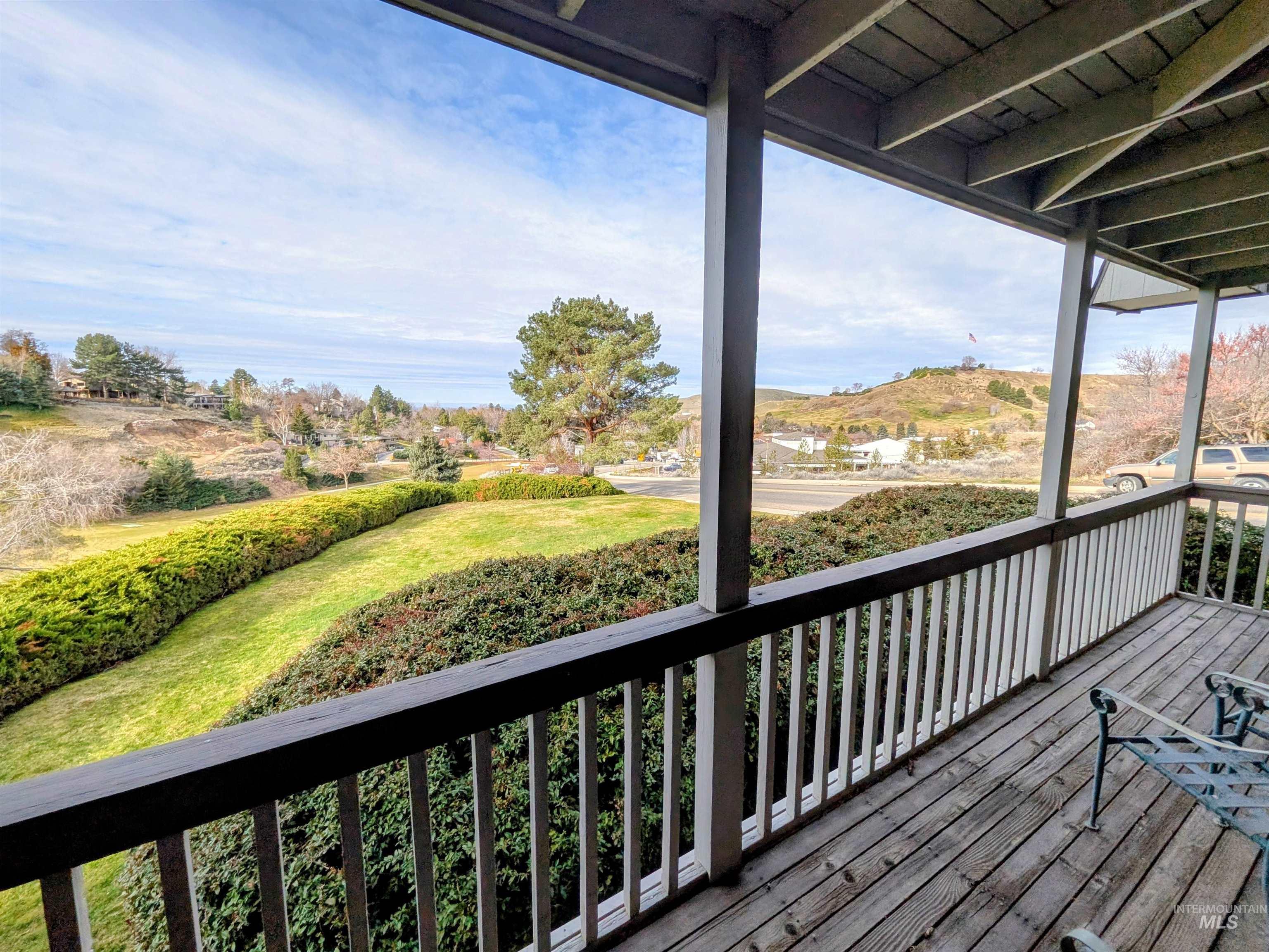 133 W Braemere Road, Boise, Idaho 83702, 3 Bedrooms, 3 Bathrooms, Residential For Sale, Price $700,000, 98977568