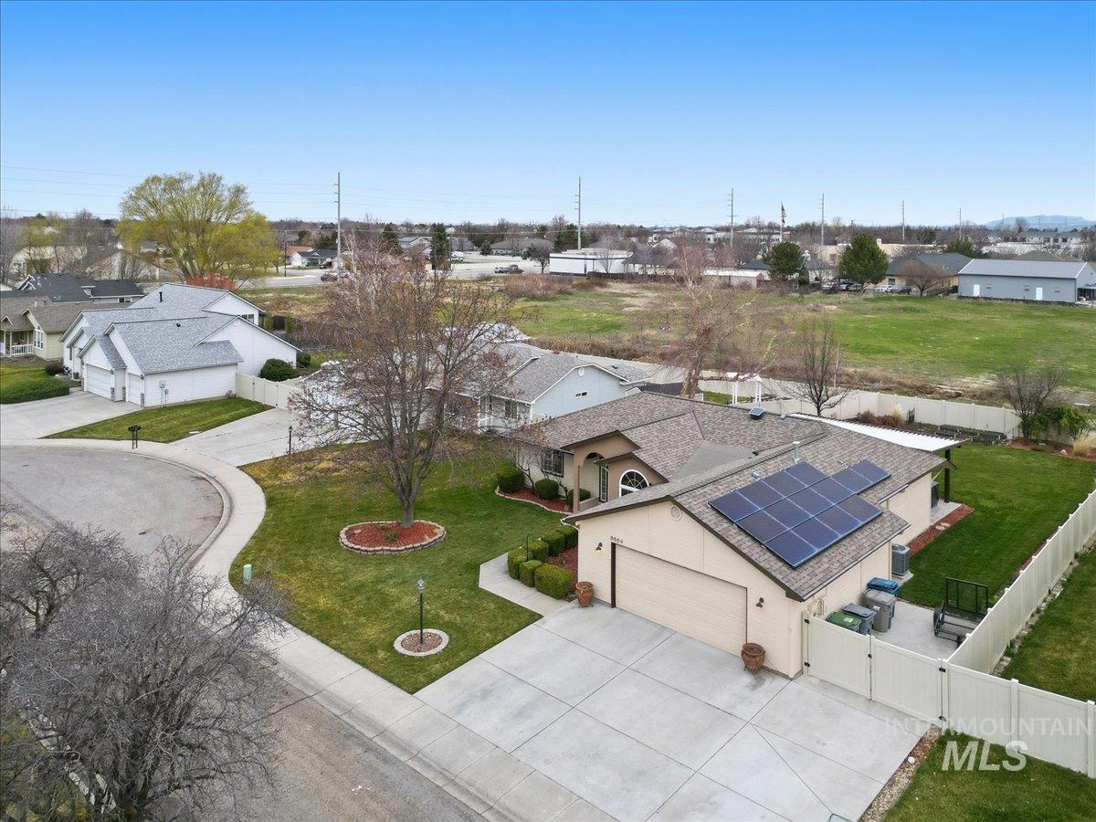 8864 W Mediterranean Ct, Boise, Idaho 83709, 3 Bedrooms, 2 Bathrooms, Residential For Sale, Price $489,000,MLS 98977569