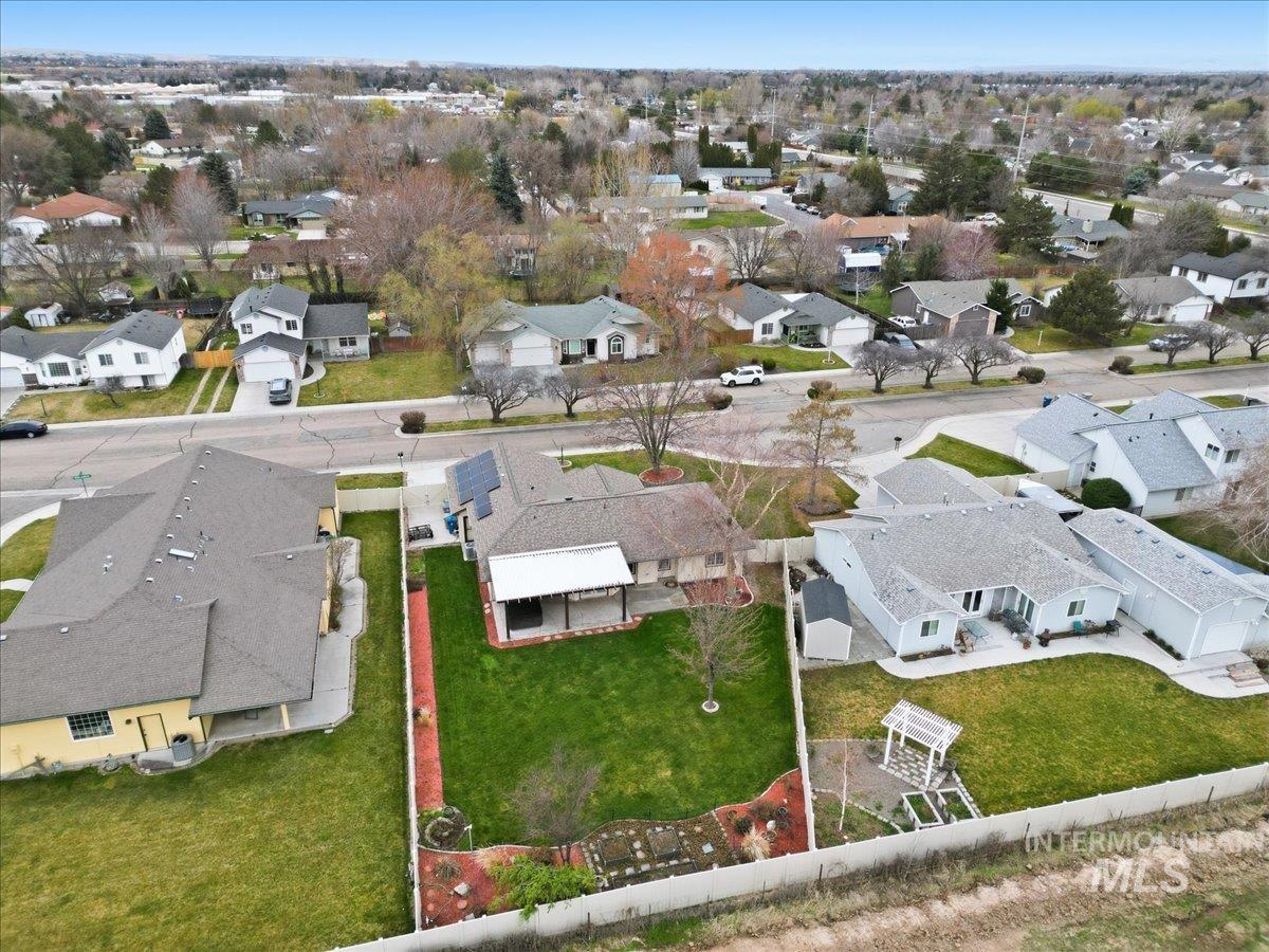 8864 W Mediterranean Ct, Boise, Idaho 83709, 3 Bedrooms, 2 Bathrooms, Residential For Sale, Price $489,000,MLS 98977569