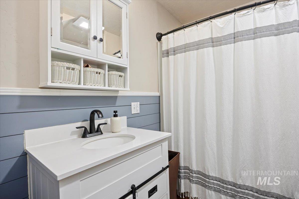 169 W 200 N, Jerome, Idaho 83338, 4 Bedrooms, 2 Bathrooms, Residential For Sale, Price $584,900,MLS 98977570