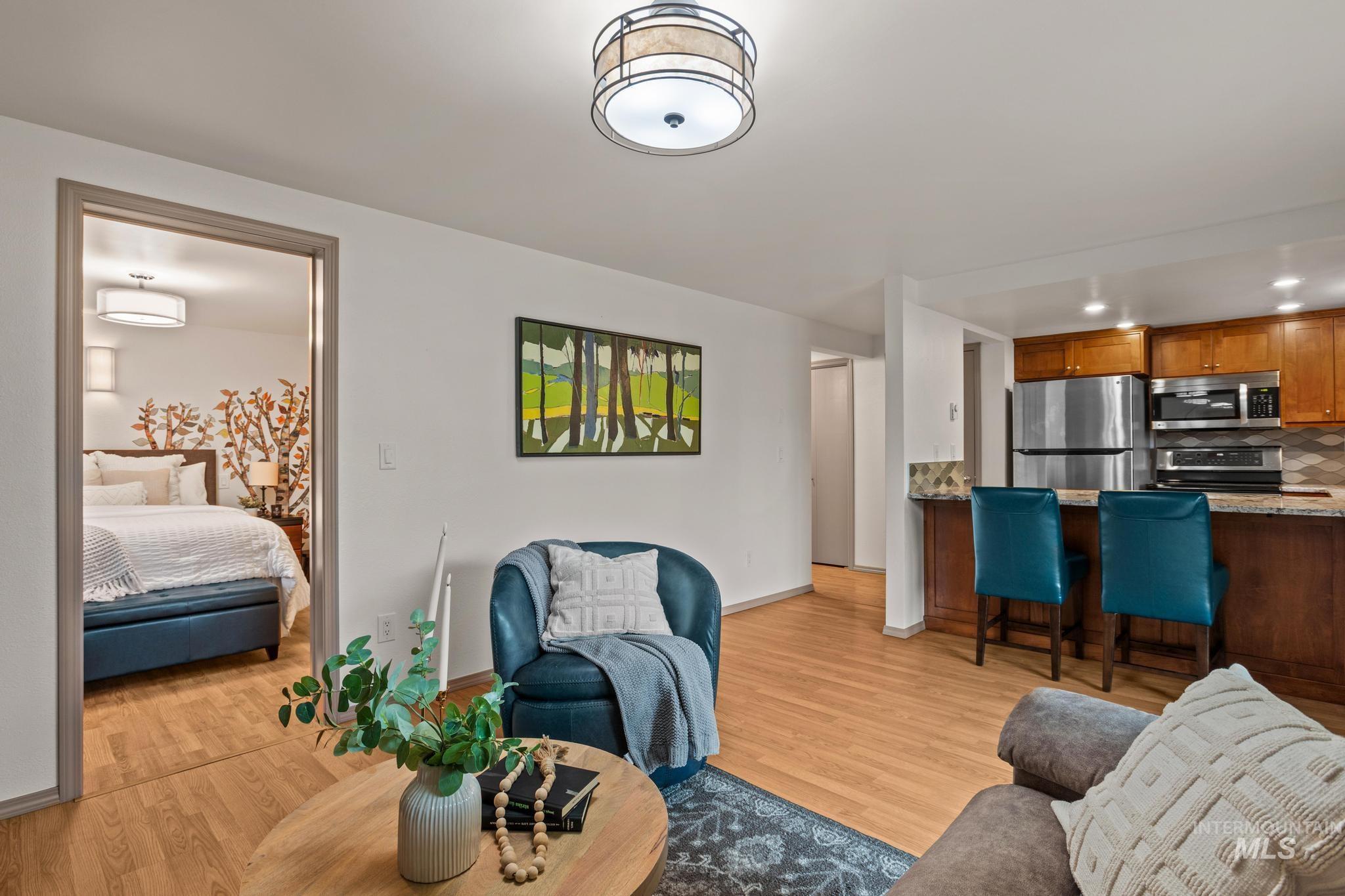 1420 W Camel Back Lane, Boise, Idaho 83702, 1 Bedroom, 1 Bathroom, Residential For Sale, Price $369,000,MLS 98977571