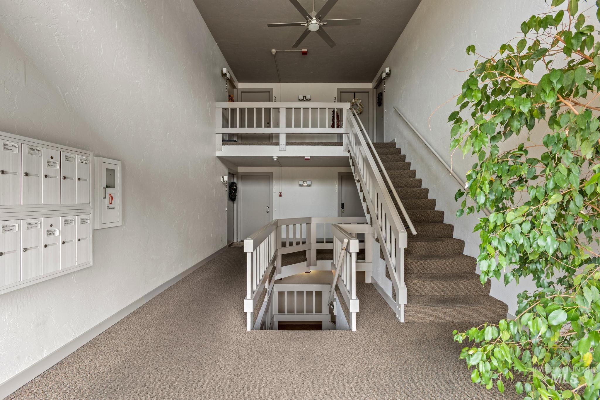 1420 W Camel Back Lane, Boise, Idaho 83702, 1 Bedroom, 1 Bathroom, Residential For Sale, Price $369,000,MLS 98977571