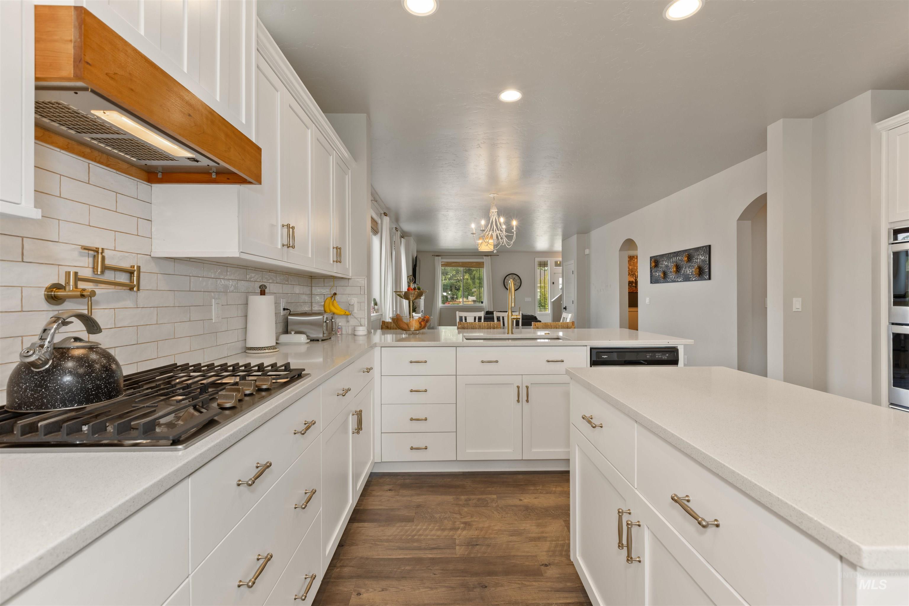 365 N Tullshire Ave., Eagle, Idaho 83616, 4 Bedrooms, 3.5 Bathrooms, Residential For Sale, Price $755,000,MLS 98977574