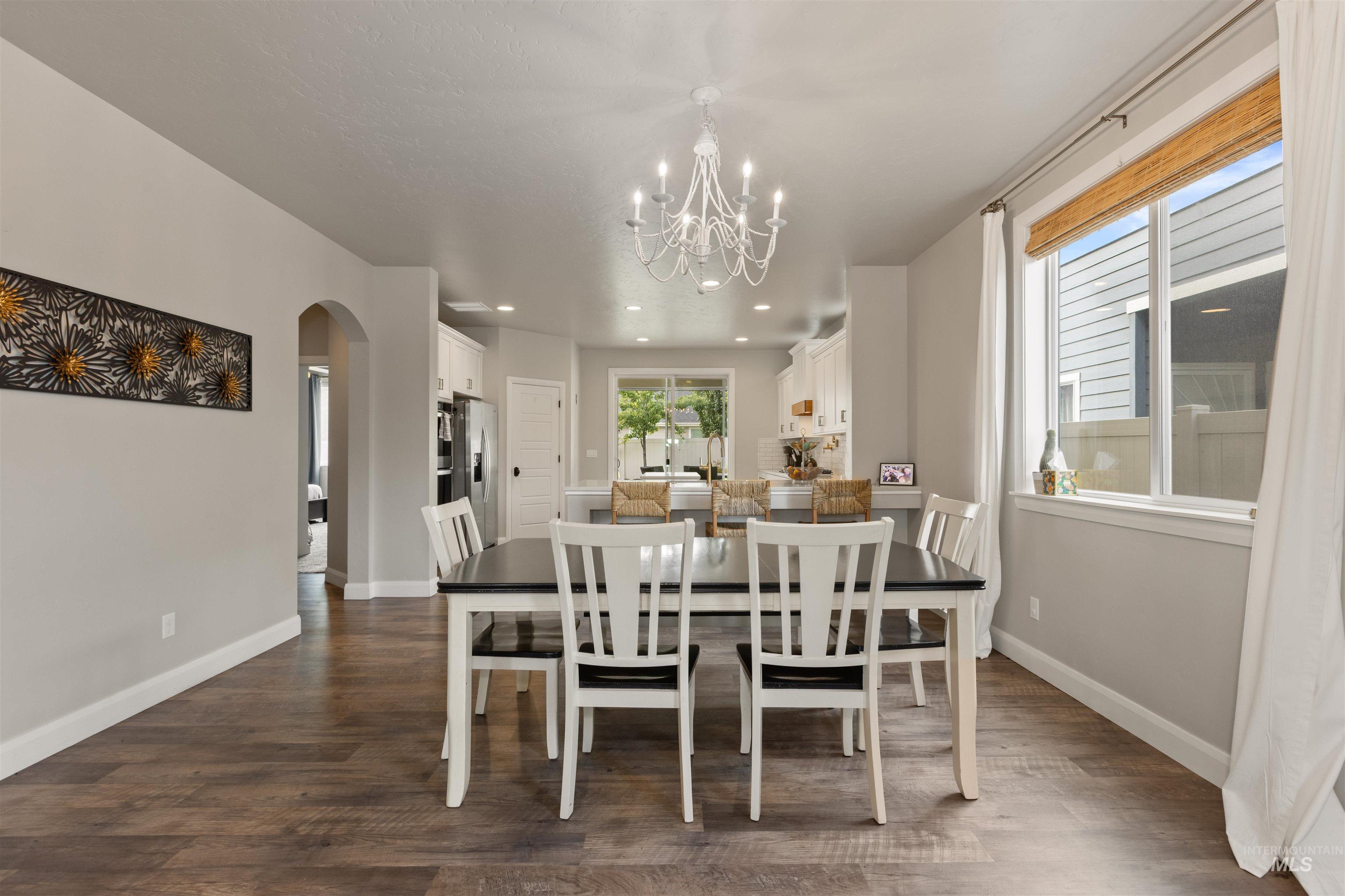 365 N Tullshire Ave., Eagle, Idaho 83616, 4 Bedrooms, 3.5 Bathrooms, Residential For Sale, Price $755,000,MLS 98977574