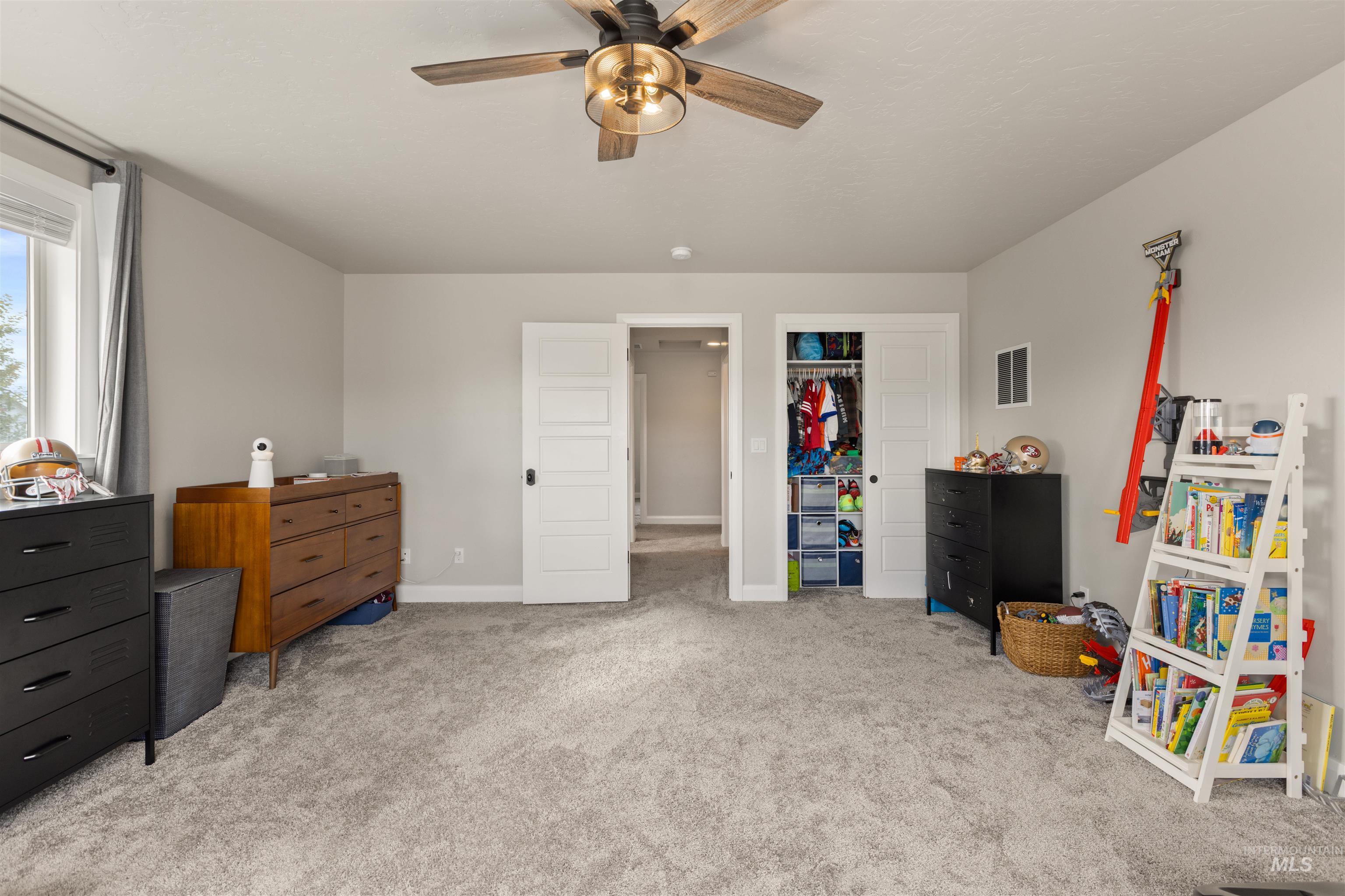 365 N Tullshire Ave., Eagle, Idaho 83616, 4 Bedrooms, 3.5 Bathrooms, Residential For Sale, Price $755,000,MLS 98977574