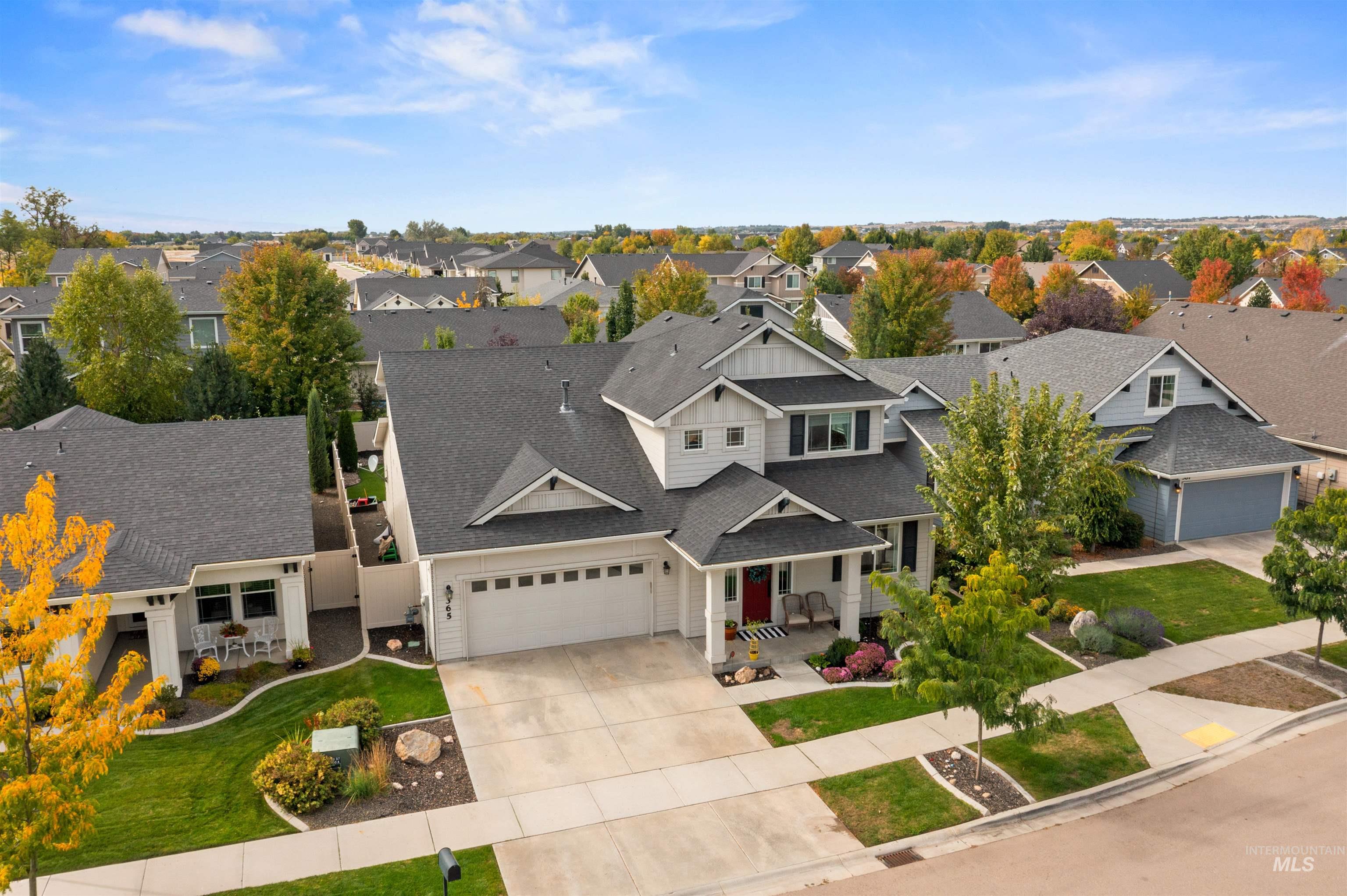 365 N Tullshire Ave., Eagle, Idaho 83616, 4 Bedrooms, 3.5 Bathrooms, Residential For Sale, Price $755,000,MLS 98977574