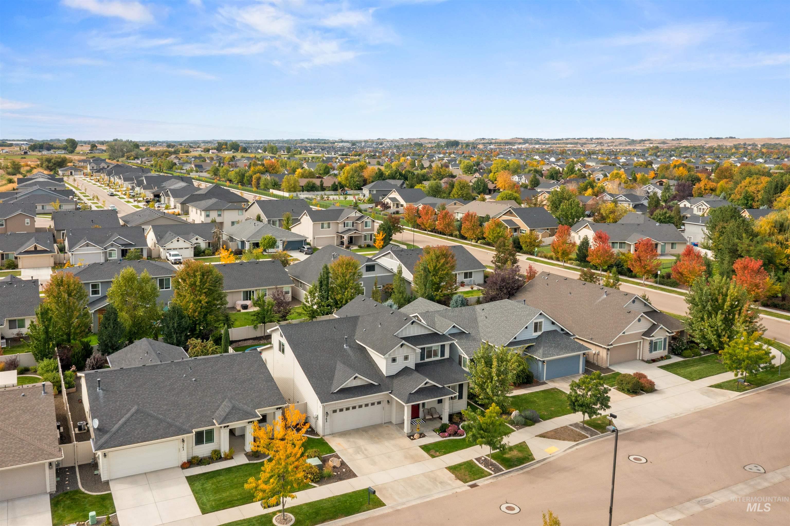 365 N Tullshire Ave., Eagle, Idaho 83616, 4 Bedrooms, 3.5 Bathrooms, Residential For Sale, Price $755,000,MLS 98977574