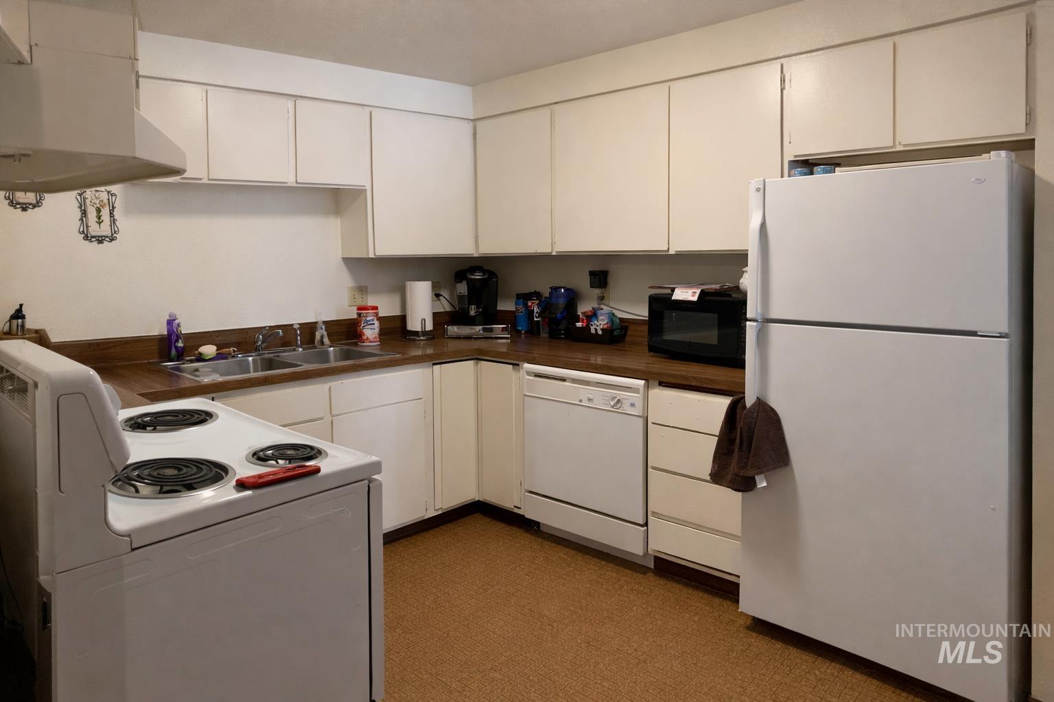 5111 - 5113 W Denton St, Boise, Idaho 83706, 2 Bedrooms, 1 Bathroom, Residential Income For Sale, Price $499,500,MLS 98977575