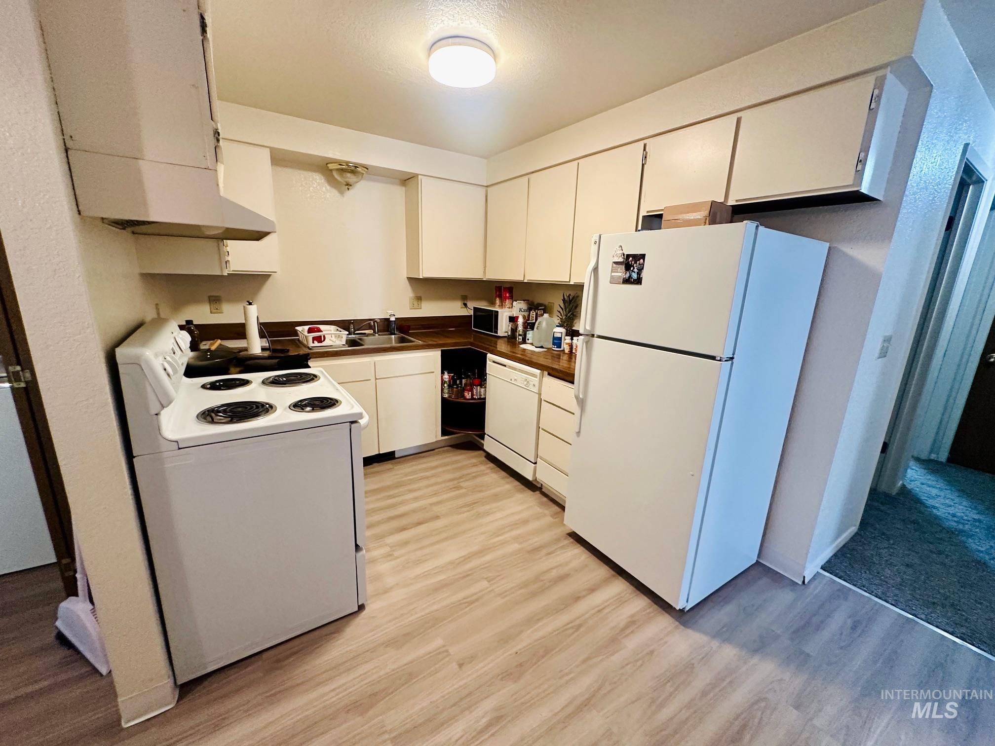 5111 - 5113 W Denton St, Boise, Idaho 83706, 2 Bedrooms, 1 Bathroom, Residential Income For Sale, Price $499,500,MLS 98977575