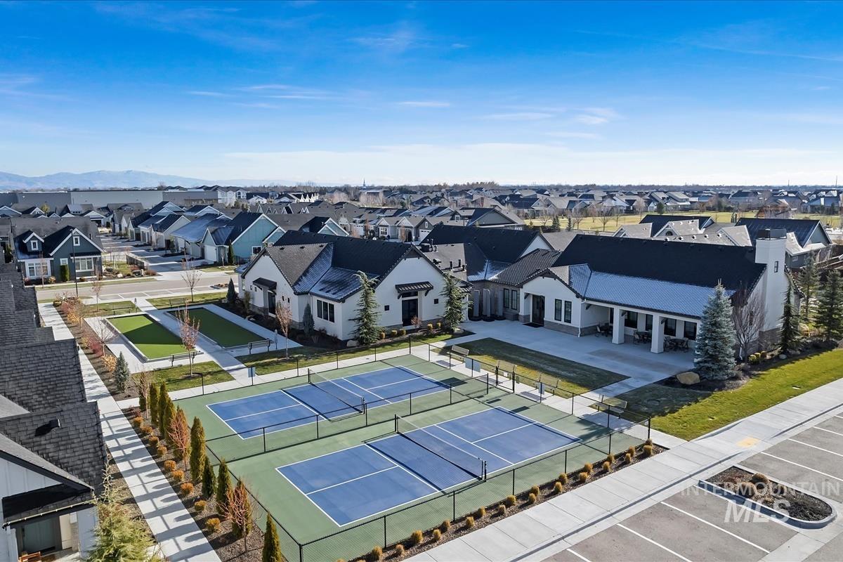 6230 N Bolsena Lane, Meridian, Idaho 83646-7601, 2 Bedrooms, 2 Bathrooms, Residential For Sale, Price $609,000, 98977579