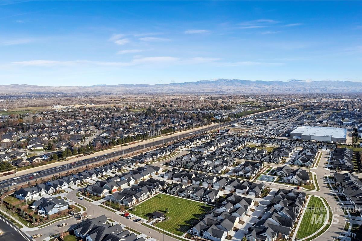 6230 N Bolsena Lane, Meridian, Idaho 83646-7601, 2 Bedrooms, 2 Bathrooms, Residential For Sale, Price $609,000, 98977579