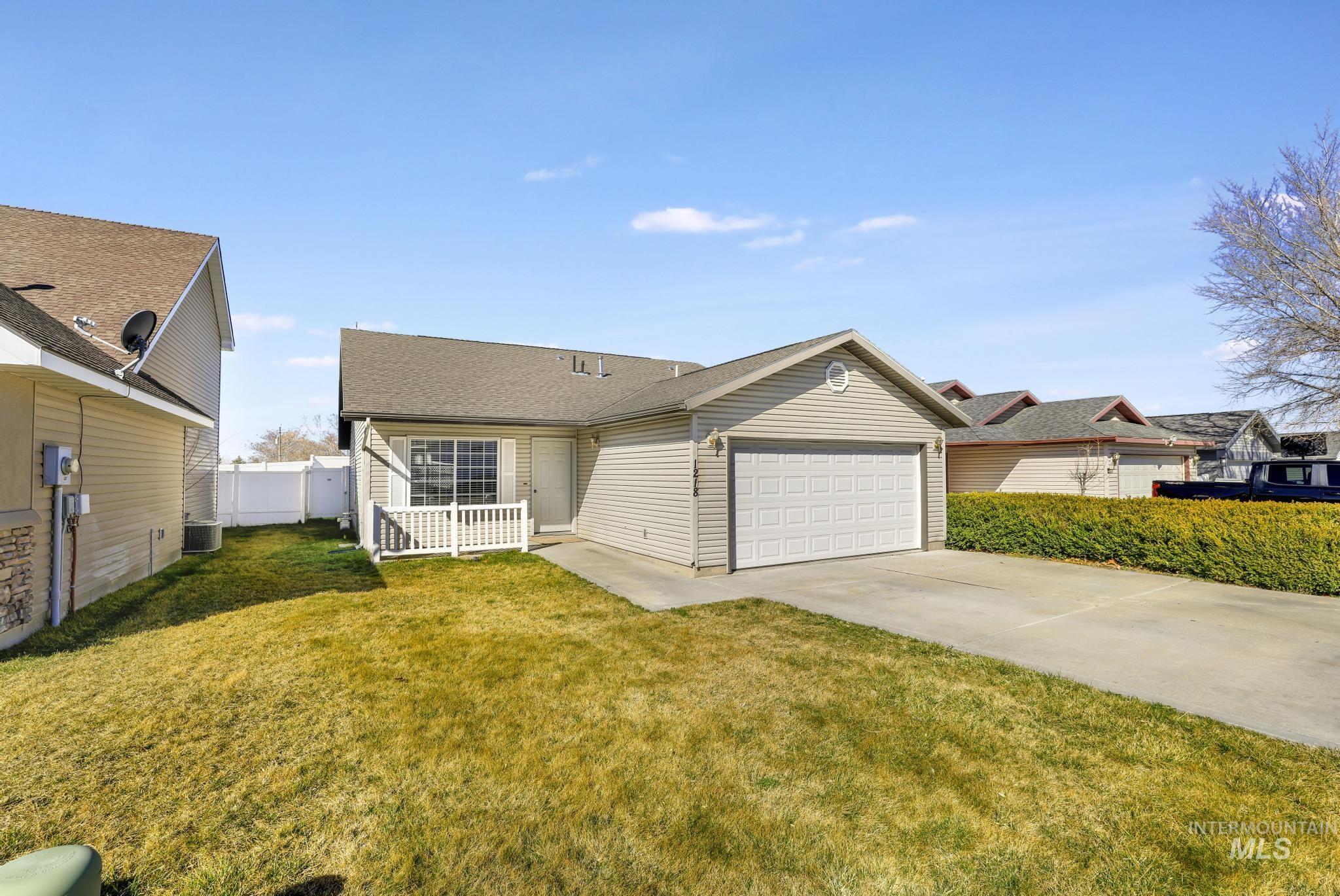 1218 Inca Dr, Twin Falls, Idaho 83301-8723, 3 Bedrooms, 2 Bathrooms, Residential For Sale, Price $310,000, 98977580