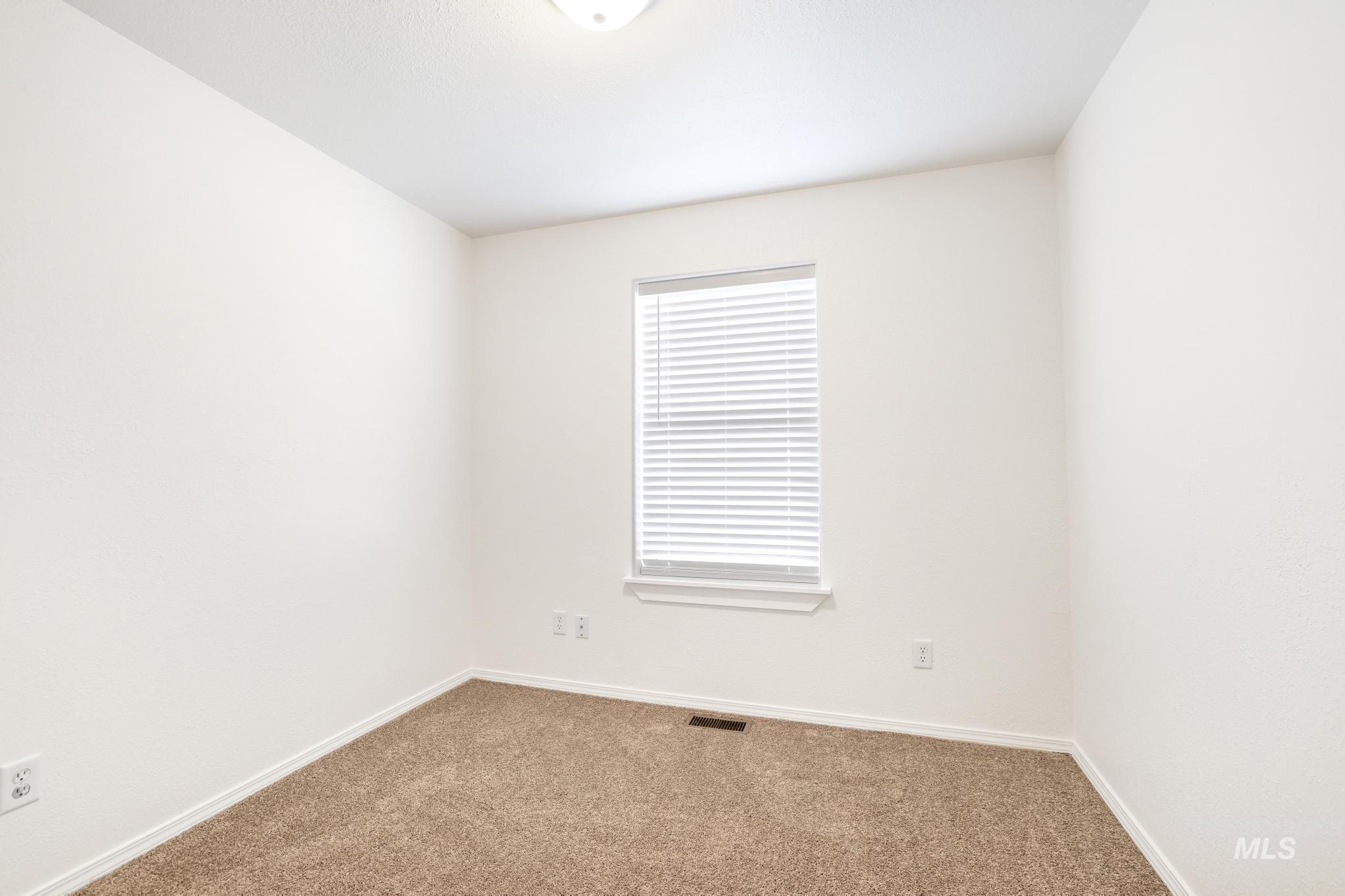 1218 Inca Dr, Twin Falls, Idaho 83301-8723, 3 Bedrooms, 2 Bathrooms, Residential For Sale, Price $310,000, 98977580