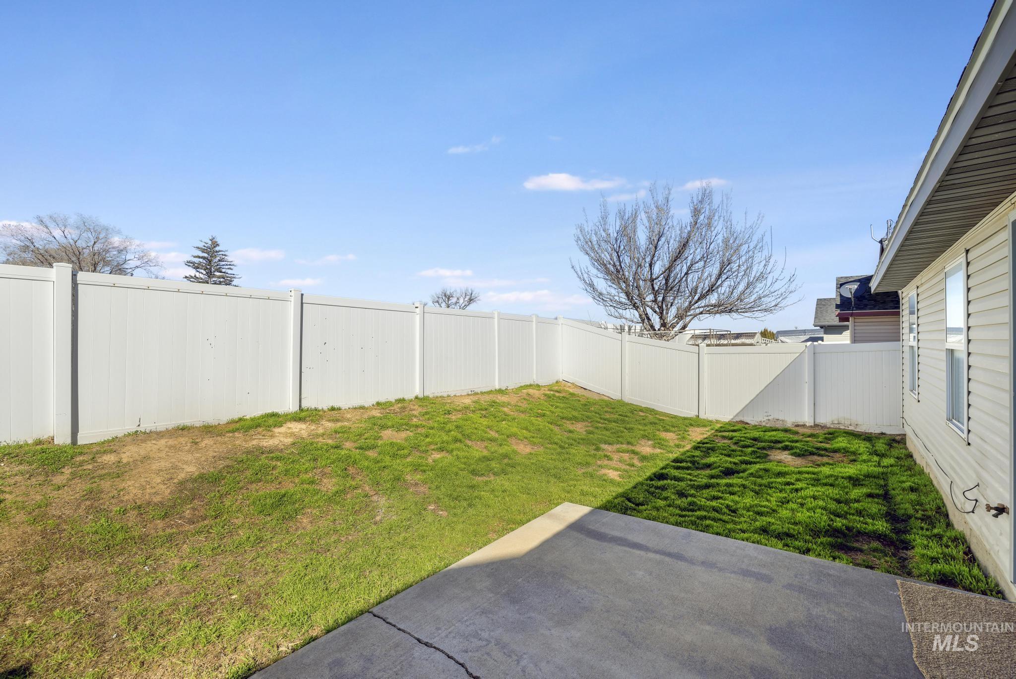 1218 Inca Dr, Twin Falls, Idaho 83301-8723, 3 Bedrooms, 2 Bathrooms, Residential For Sale, Price $310,000, 98977580