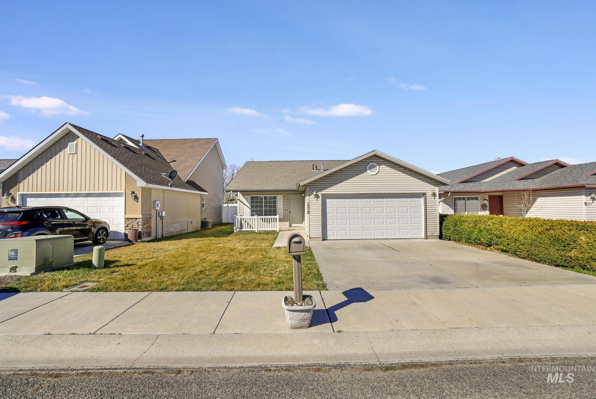 1218 Inca Dr, Twin Falls, Idaho 83301-8723, 3 Bedrooms, 2 Bathrooms, Residential For Sale, Price $310,000, 98977580