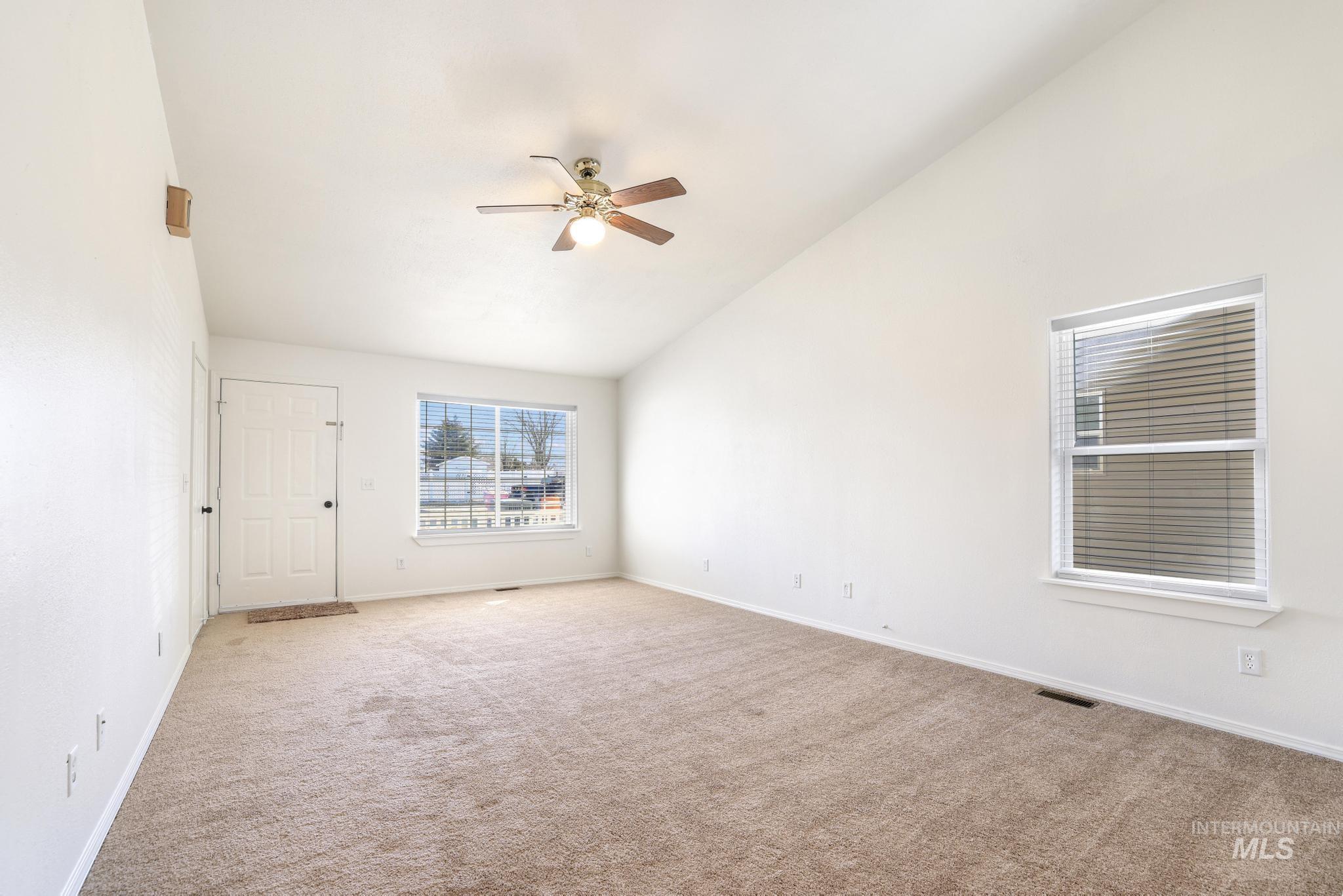 1218 Inca Dr, Twin Falls, Idaho 83301-8723, 3 Bedrooms, 2 Bathrooms, Residential For Sale, Price $310,000, 98977580