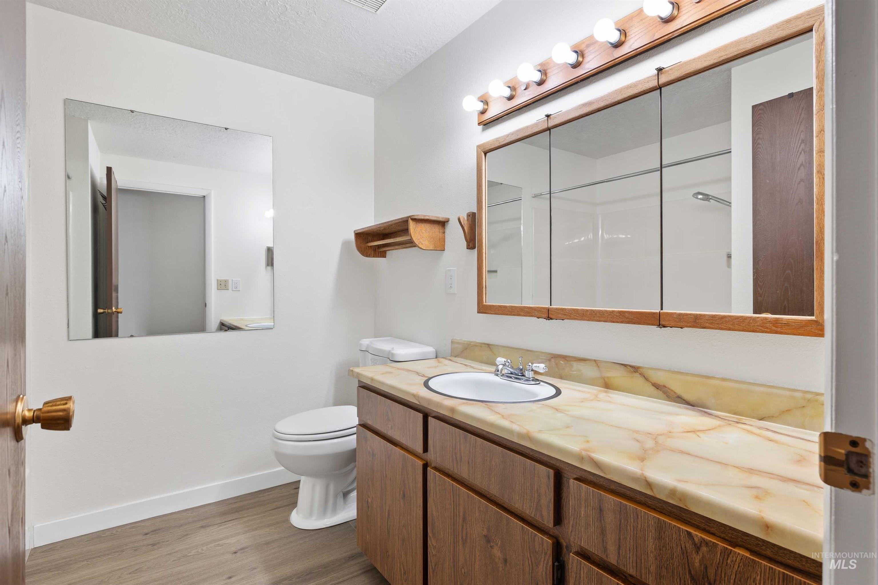 1605 Targhee Dr, Twin Falls, Idaho 83301-3547, 3 Bedrooms, 2 Bathrooms, Residential For Sale, Price $339,900, 98977582