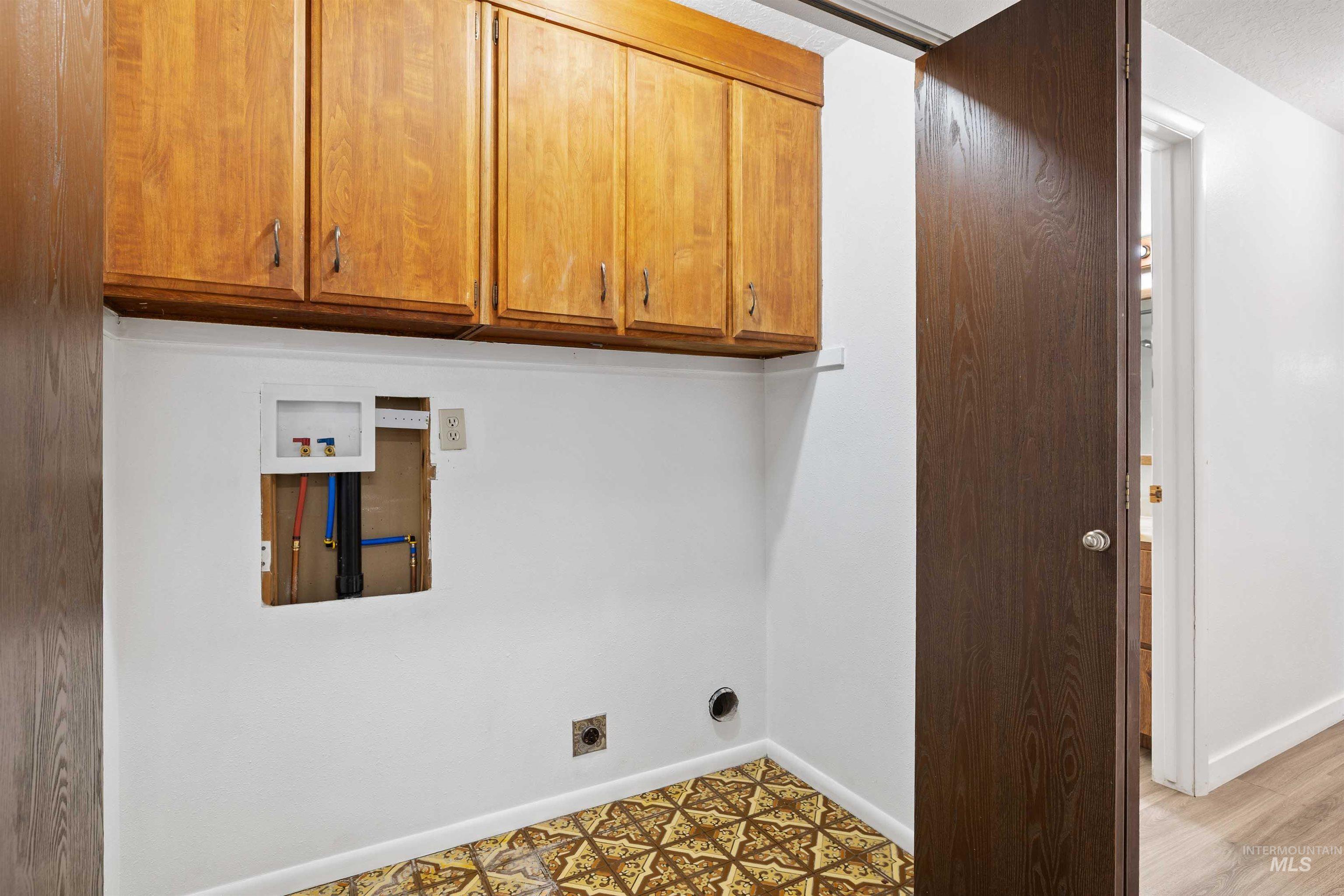 1605 Targhee Dr, Twin Falls, Idaho 83301-3547, 3 Bedrooms, 2 Bathrooms, Residential For Sale, Price $339,900, 98977582