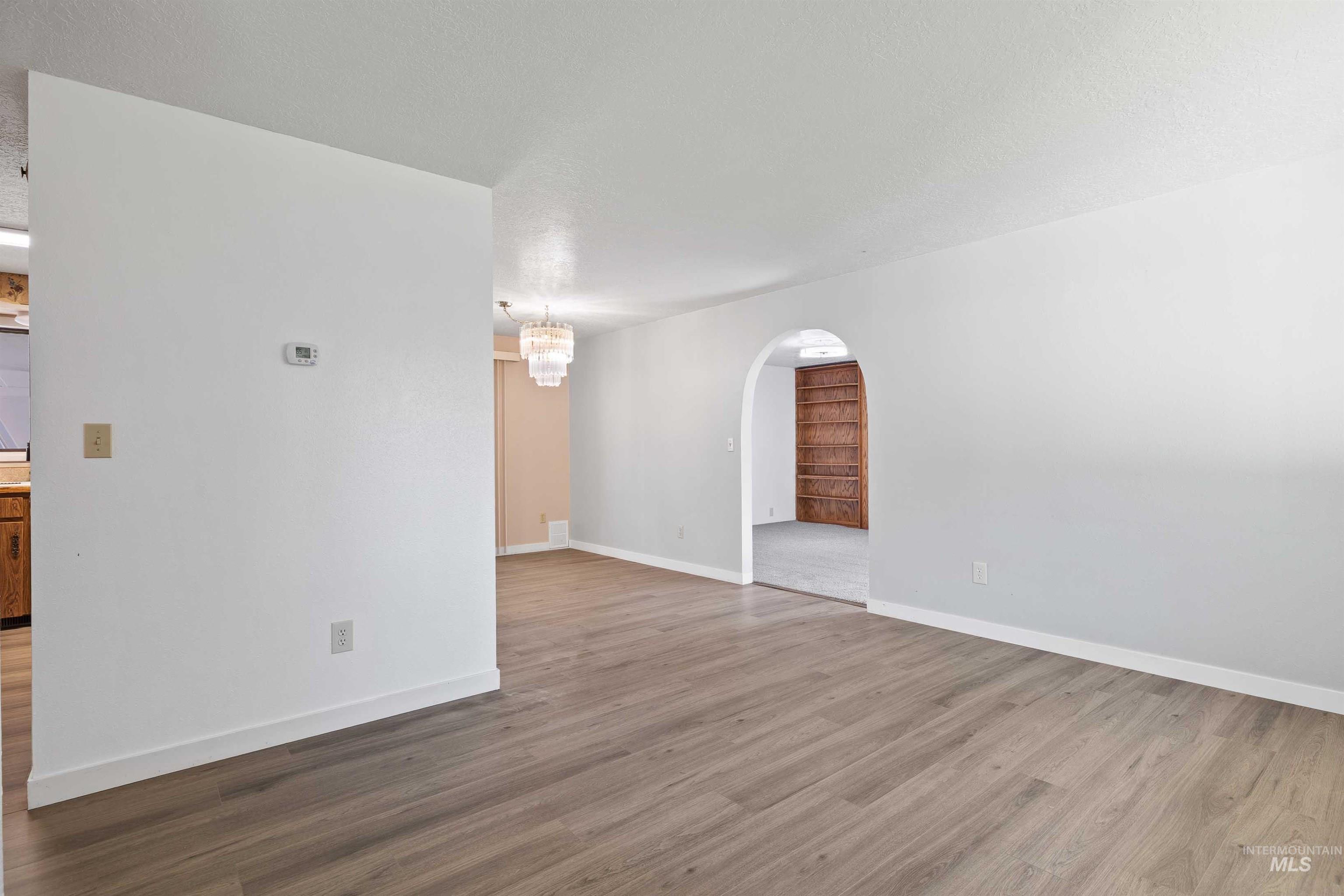 1605 Targhee Dr, Twin Falls, Idaho 83301-3547, 3 Bedrooms, 2 Bathrooms, Residential For Sale, Price $339,900, 98977582