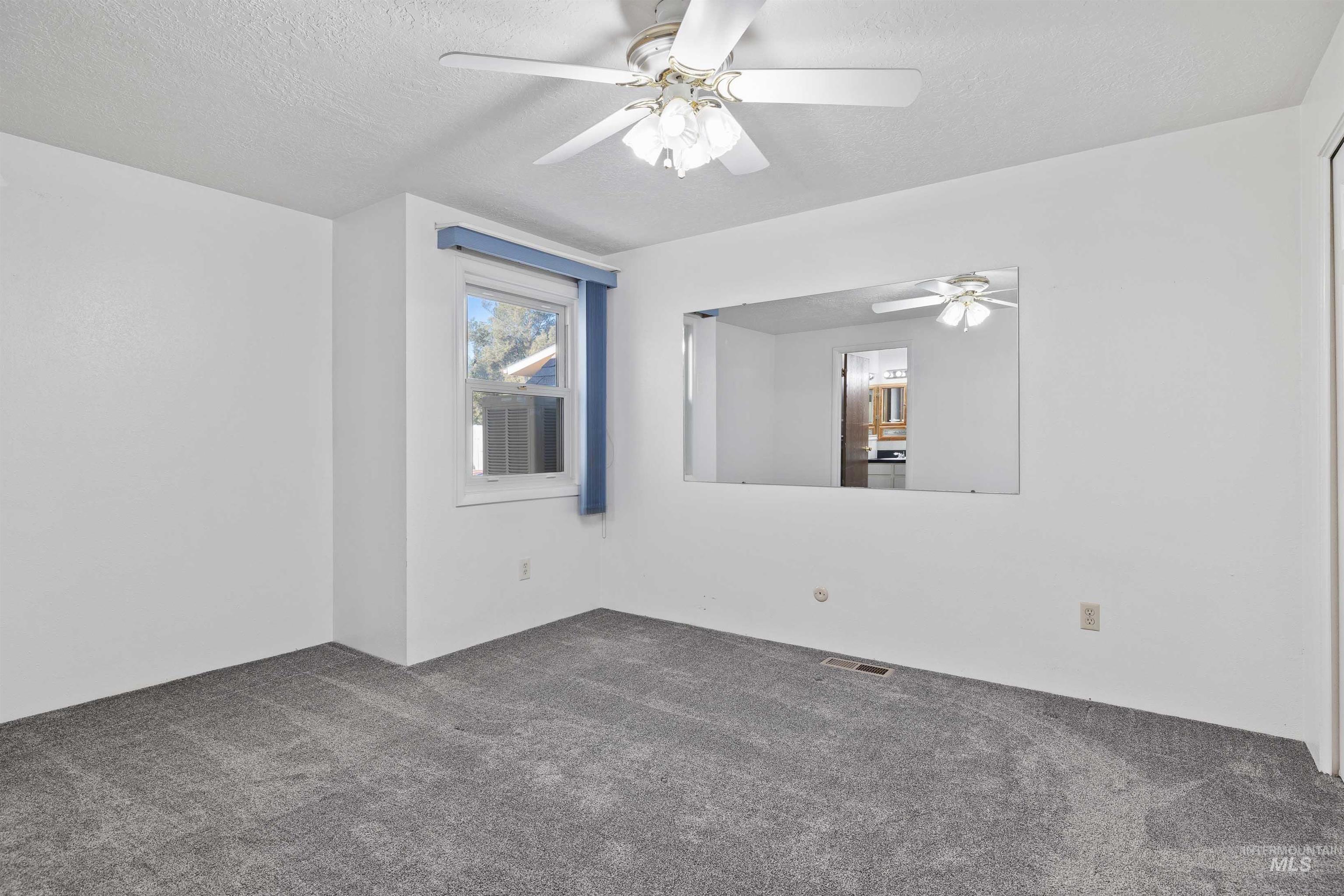 1605 Targhee Dr, Twin Falls, Idaho 83301-3547, 3 Bedrooms, 2 Bathrooms, Residential For Sale, Price $339,900, 98977582