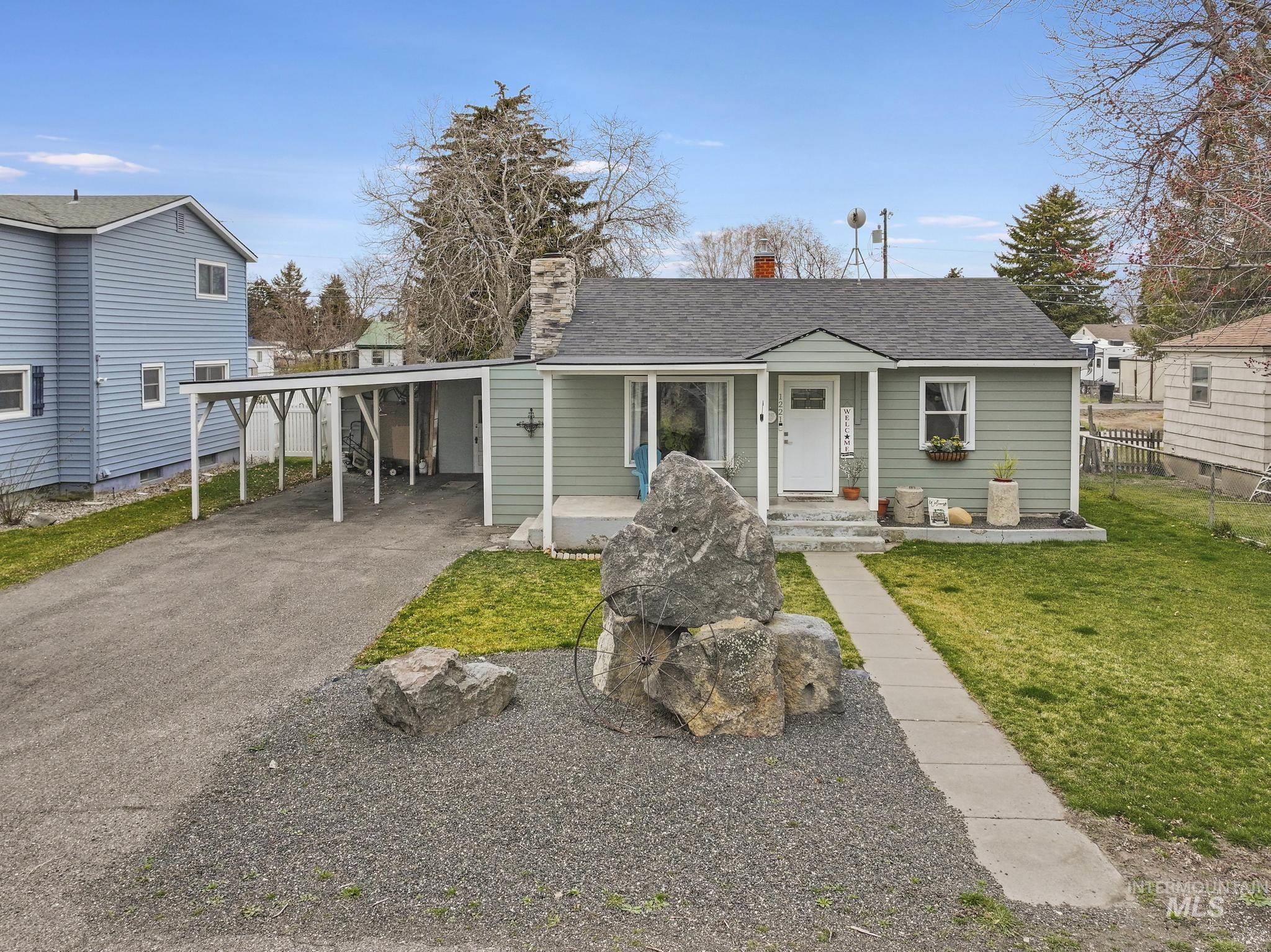 1221 Nevada, Gooding, Idaho 83330, 3 Bedrooms, 1 Bathroom, Residential For Sale, Price $269,900, 98977583