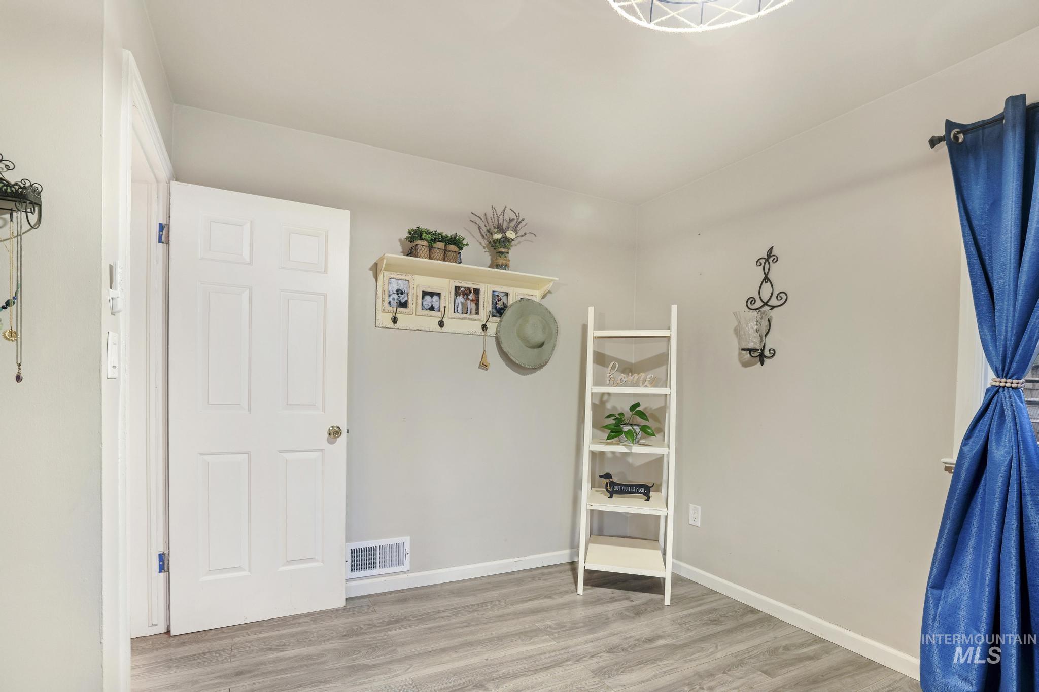 1221 Nevada, Gooding, Idaho 83330, 3 Bedrooms, 1 Bathroom, Residential For Sale, Price $269,900, 98977583