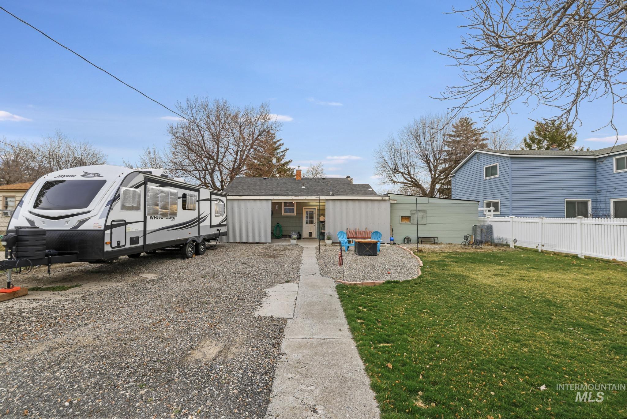 1221 Nevada, Gooding, Idaho 83330, 3 Bedrooms, 1 Bathroom, Residential For Sale, Price $269,900, 98977583