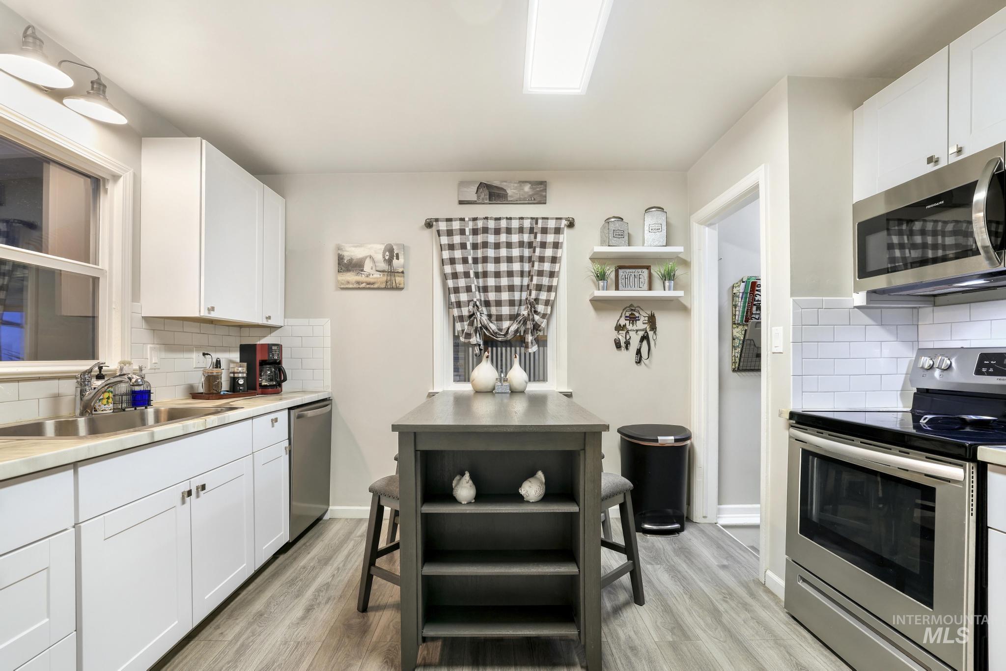 1221 Nevada, Gooding, Idaho 83330, 3 Bedrooms, 1 Bathroom, Residential For Sale, Price $269,900, 98977583