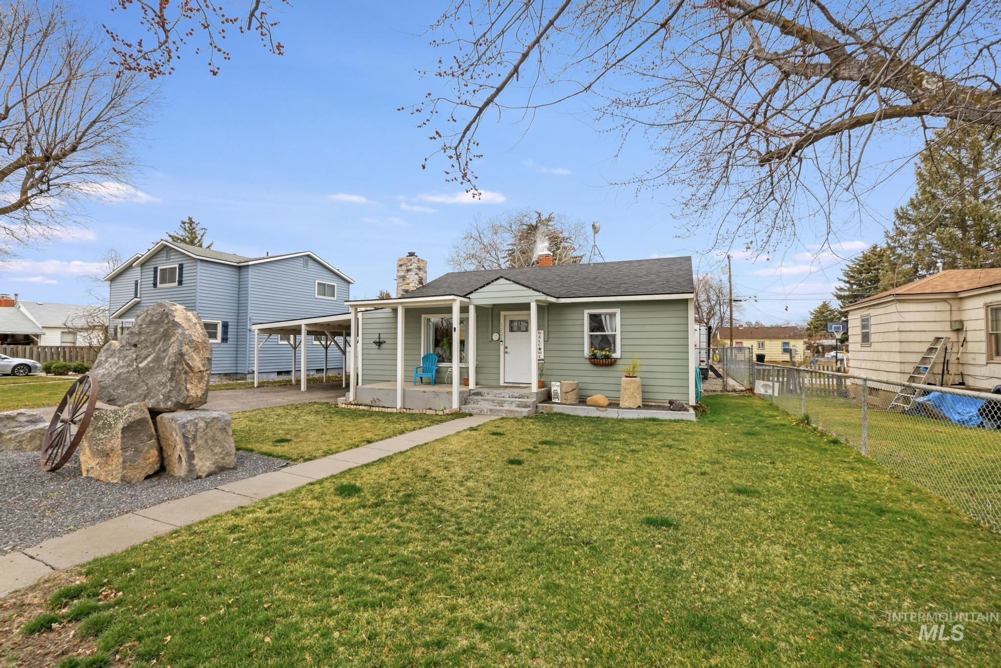 1221 Nevada, Gooding, Idaho 83330, 3 Bedrooms, 1 Bathroom, Residential For Sale, Price $269,900, 98977583