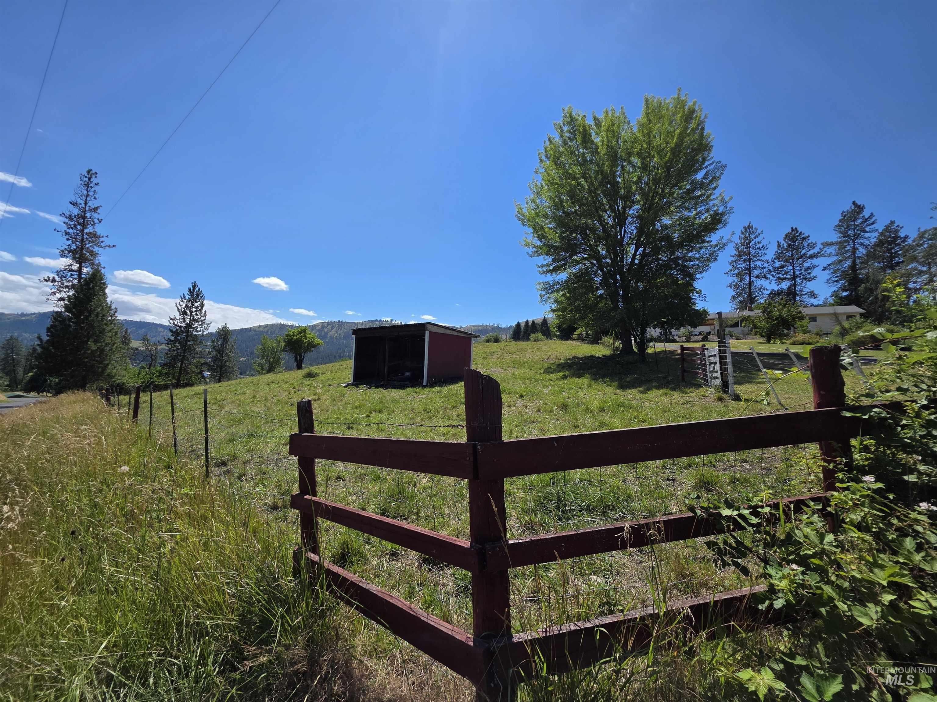 367 Woodland Rd, Kamiah, Idaho 83536, 5 Bedrooms, 2 Bathrooms, Residential For Sale, Price $795,000, 98977587