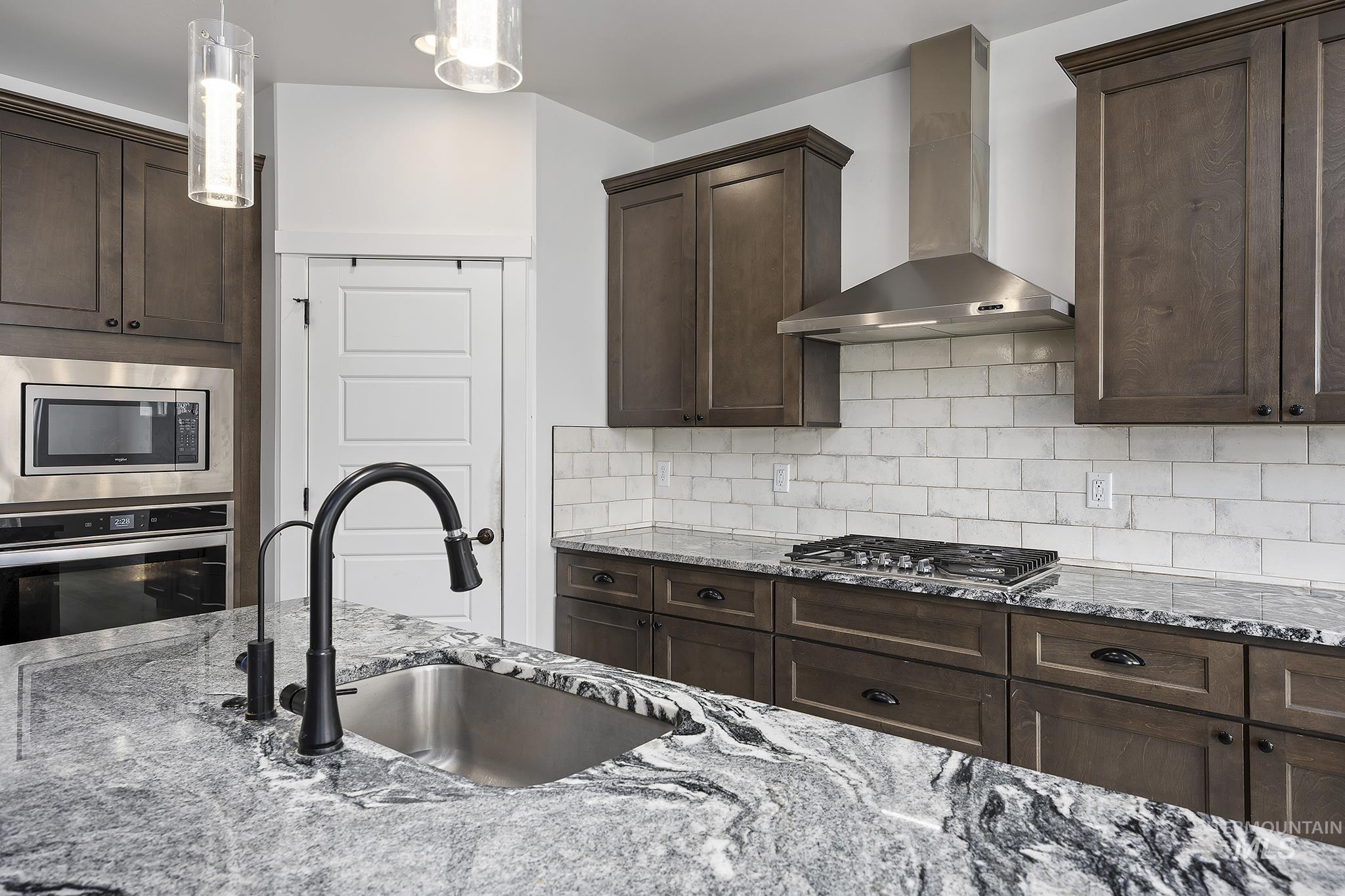 827 Mossview Ave, Twin Falls, Idaho 83301, 4 Bedrooms, 3 Bathrooms, Residential For Sale, Price $540,000, 98977588