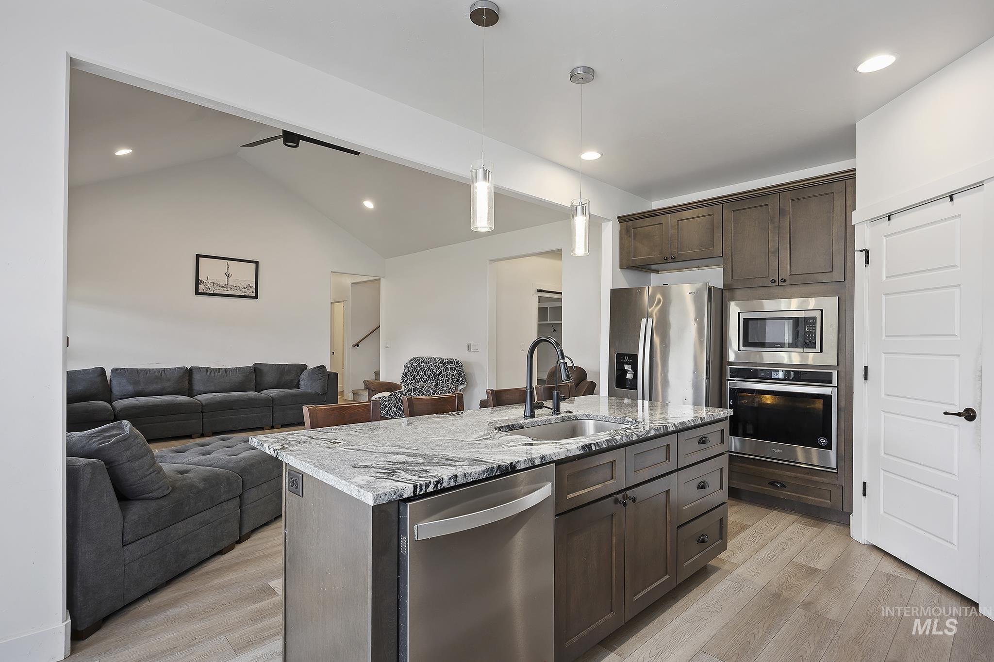 827 Mossview Ave, Twin Falls, Idaho 83301, 4 Bedrooms, 3 Bathrooms, Residential For Sale, Price $540,000, 98977588