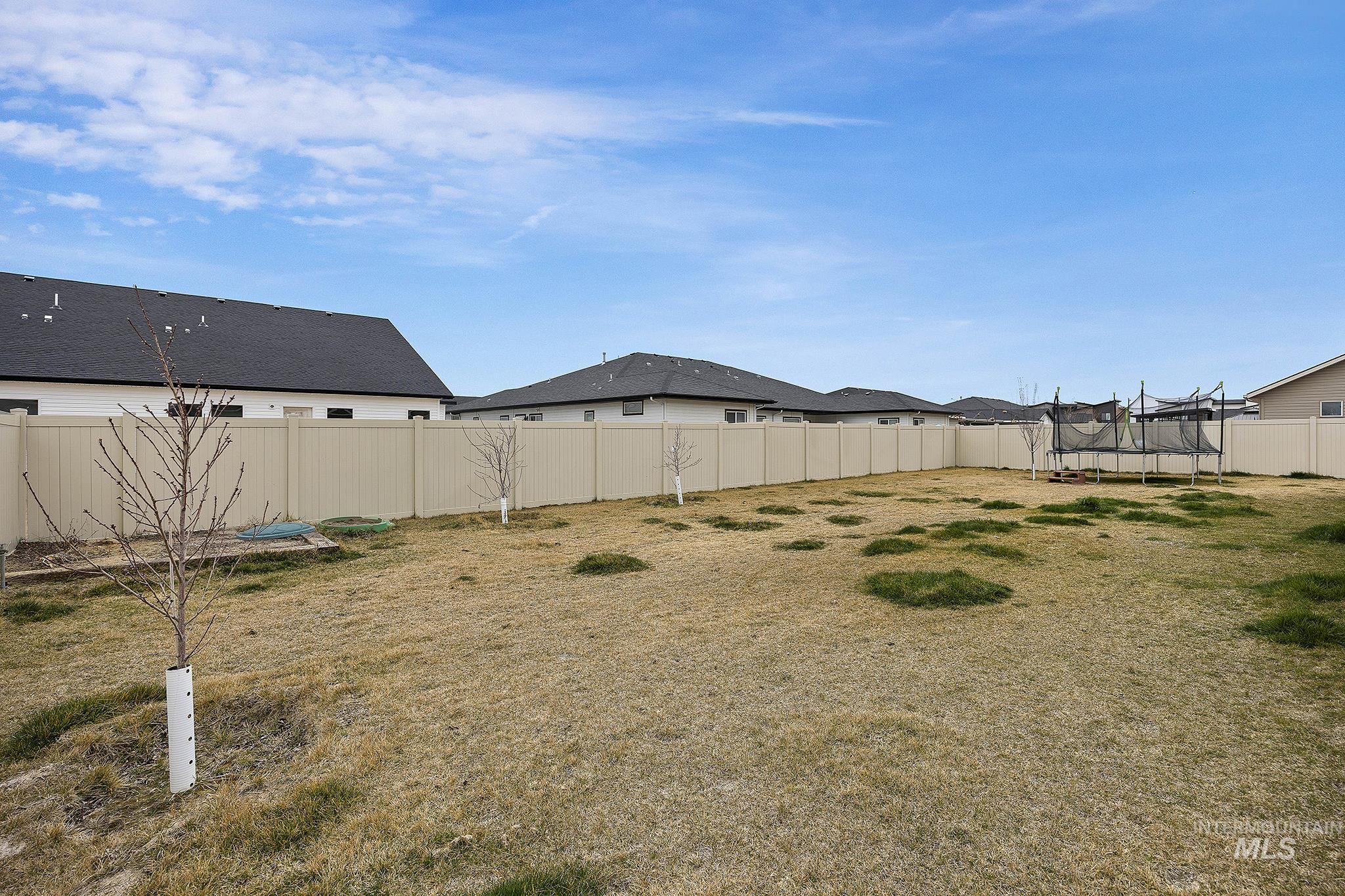 827 Mossview Ave, Twin Falls, Idaho 83301, 4 Bedrooms, 3 Bathrooms, Residential For Sale, Price $540,000, 98977588