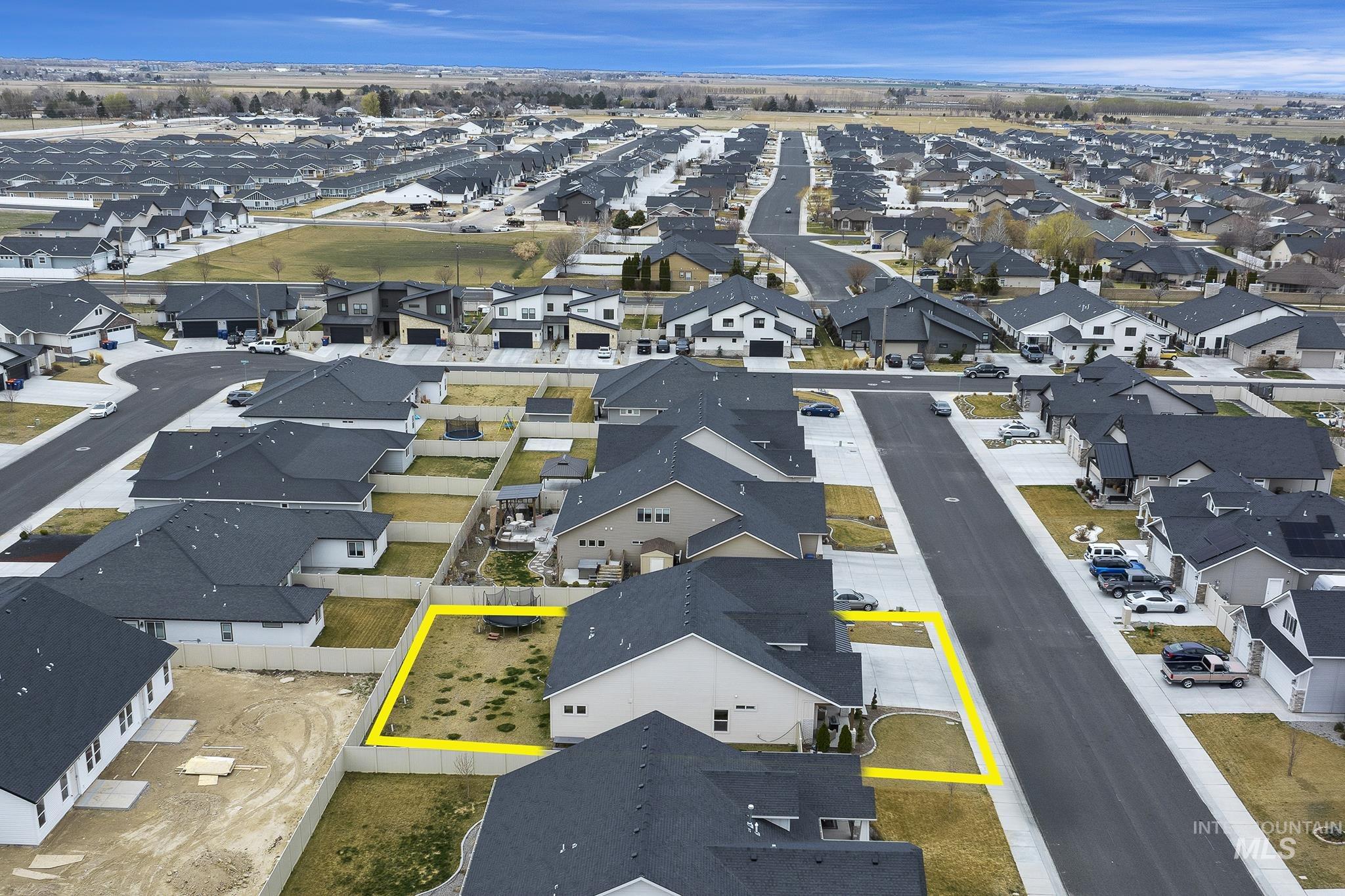 827 Mossview Ave, Twin Falls, Idaho 83301, 4 Bedrooms, 3 Bathrooms, Residential For Sale, Price $540,000, 98977588