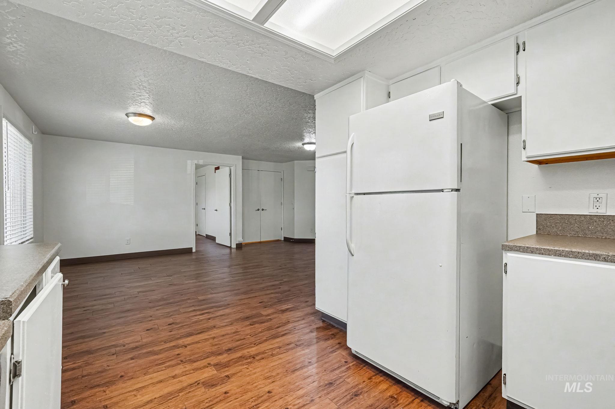 17 S Benewah Dr, Nampa, Idaho 83651, 3 Bedrooms, 2 Bathrooms, Residential For Sale, Price $300,000, 98977589