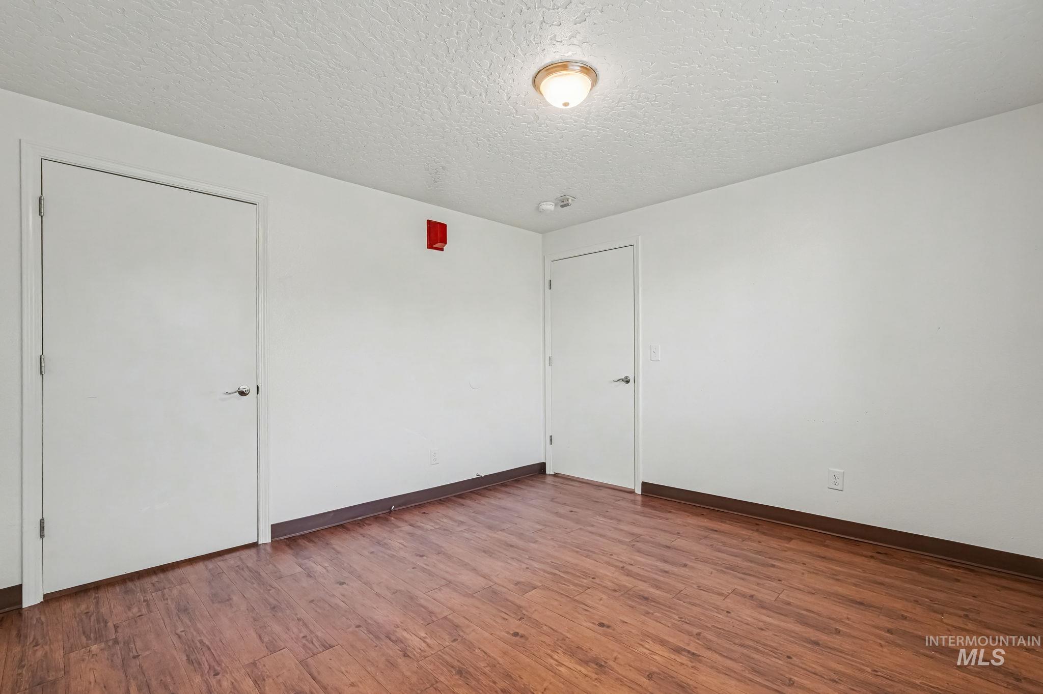 17 S Benewah Dr, Nampa, Idaho 83651, 3 Bedrooms, 2 Bathrooms, Residential For Sale, Price $300,000, 98977589