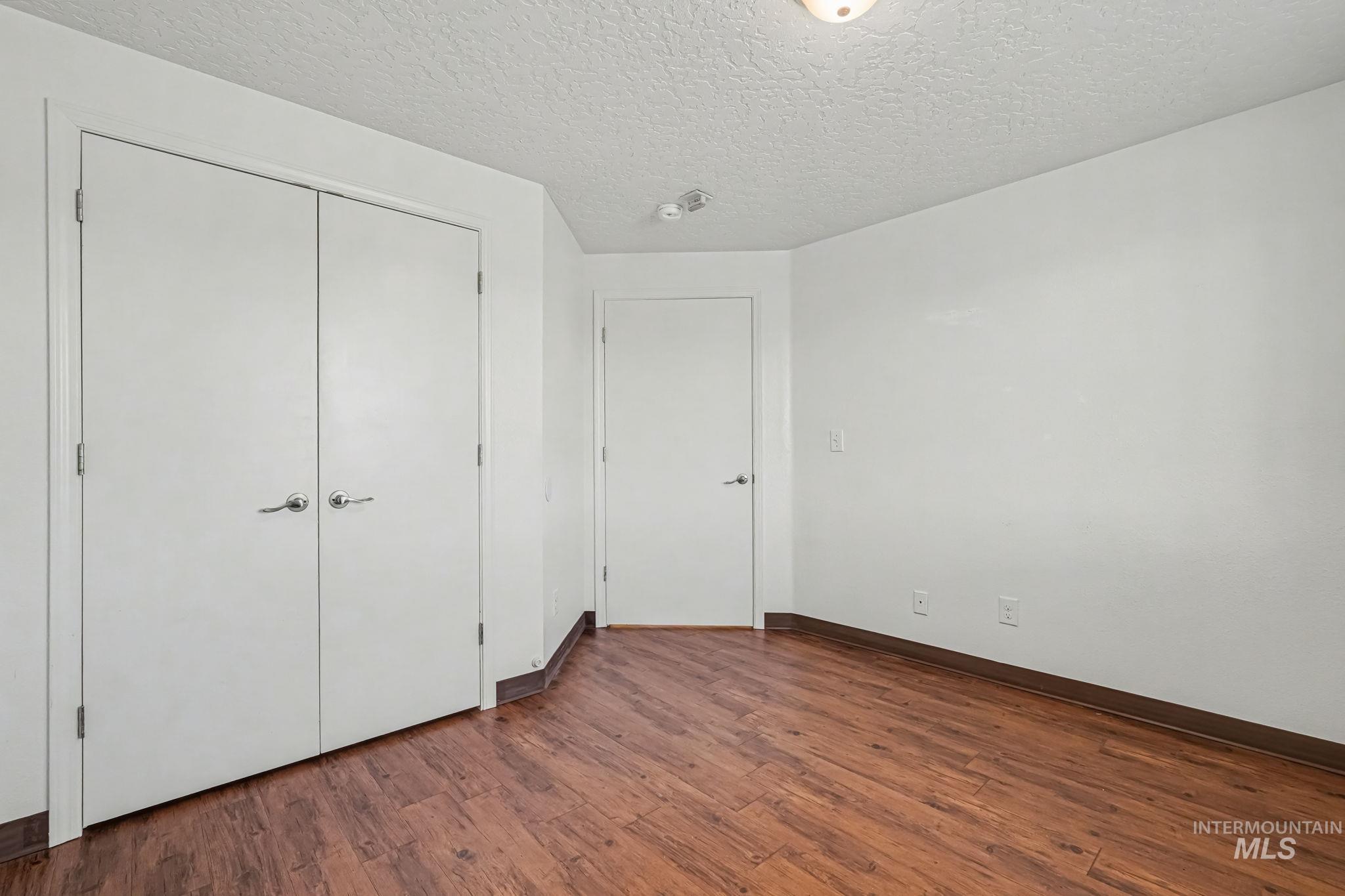 17 S Benewah Dr, Nampa, Idaho 83651, 3 Bedrooms, 2 Bathrooms, Residential For Sale, Price $300,000, 98977589