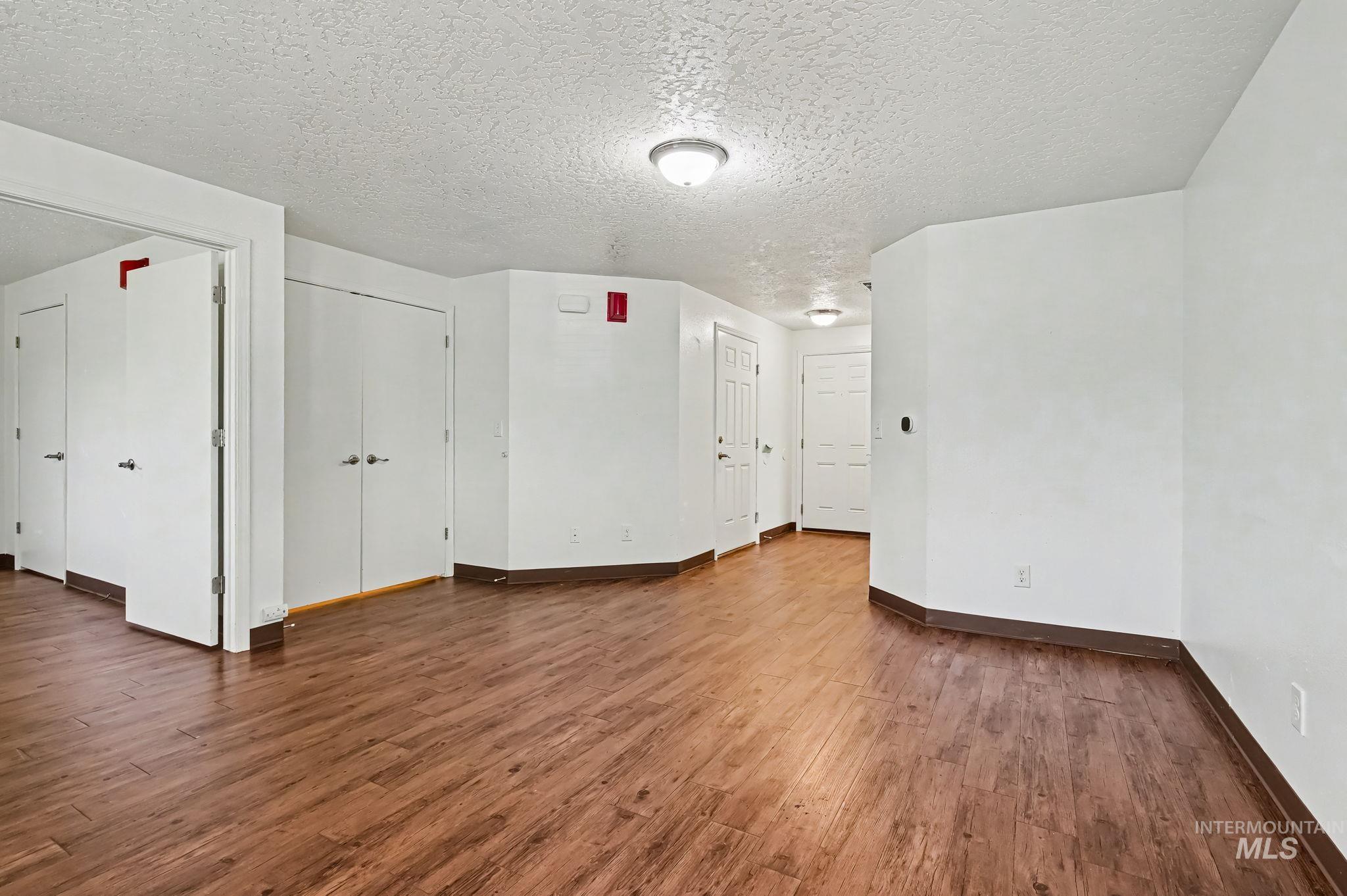 17 S Benewah Dr, Nampa, Idaho 83651, 3 Bedrooms, 2 Bathrooms, Residential For Sale, Price $300,000, 98977589