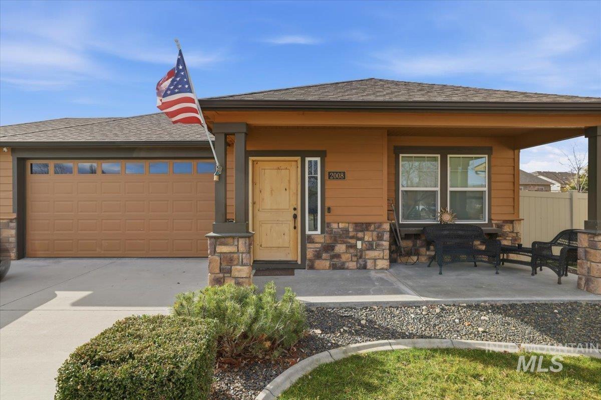 2008 S Belknap Loop, Nampa, Idaho 83686, 3 Bedrooms, 2 Bathrooms, Residential For Sale, Price $429,900, 98977592