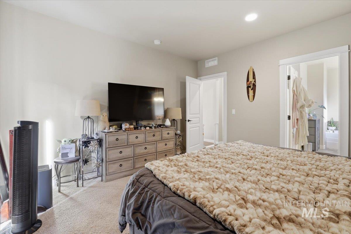 2008 S Belknap Loop, Nampa, Idaho 83686, 3 Bedrooms, 2 Bathrooms, Residential For Sale, Price $429,900, 98977592