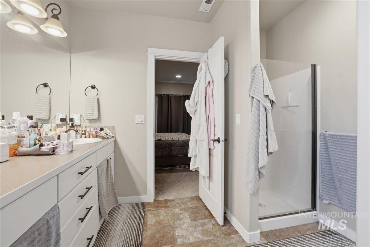 2008 S Belknap Loop, Nampa, Idaho 83686, 3 Bedrooms, 2 Bathrooms, Residential For Sale, Price $429,900, 98977592