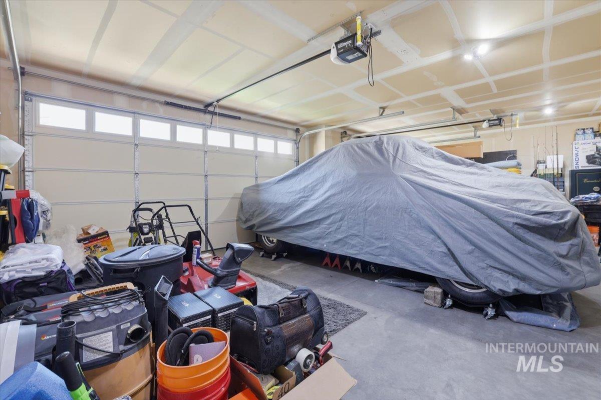 2008 S Belknap Loop, Nampa, Idaho 83686, 3 Bedrooms, 2 Bathrooms, Residential For Sale, Price $429,900, 98977592